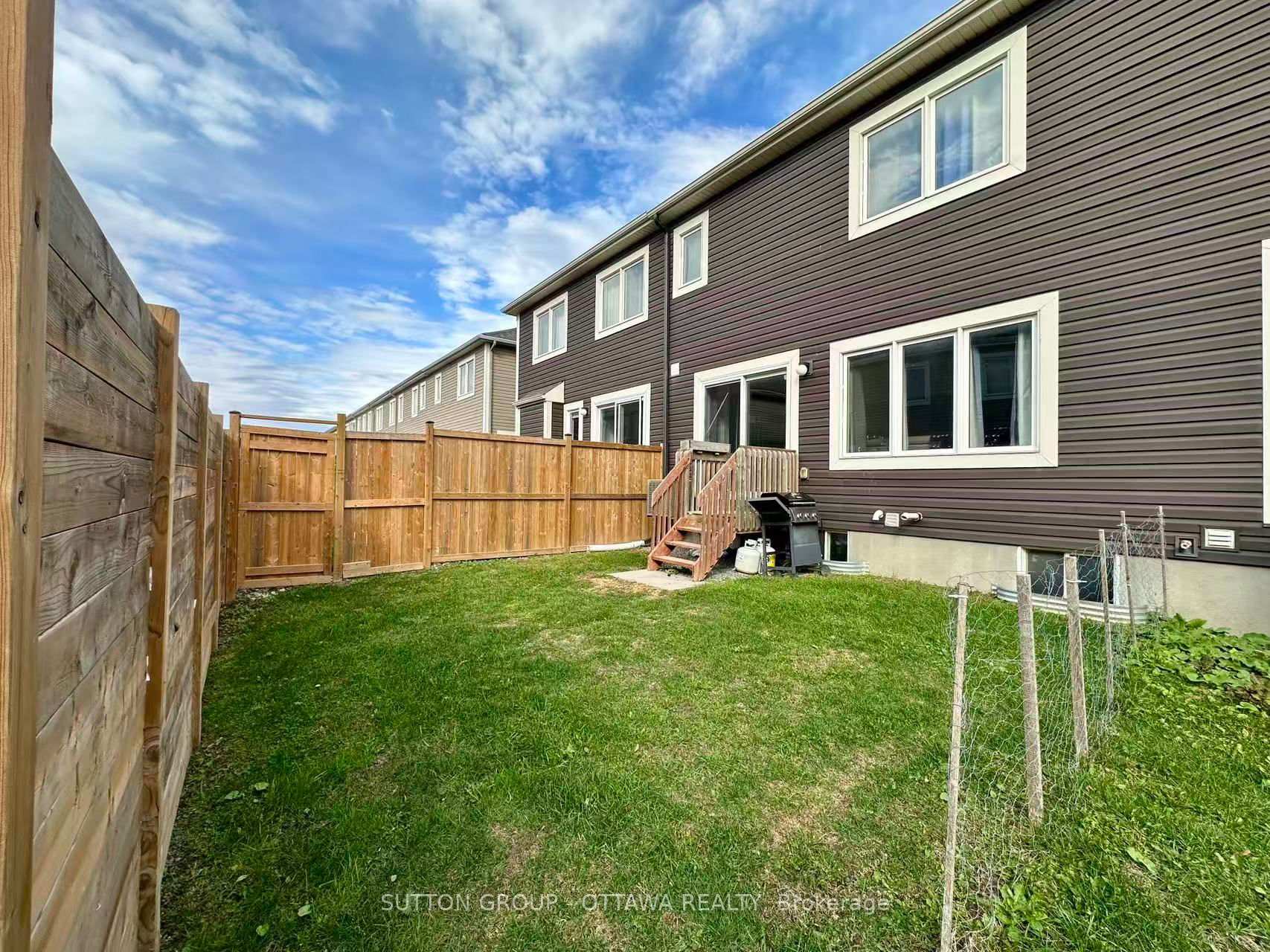 Photo 12 of 707 Logperch Circle, Ottawa, Barrhaven - Half Moon Bay — HOMEH