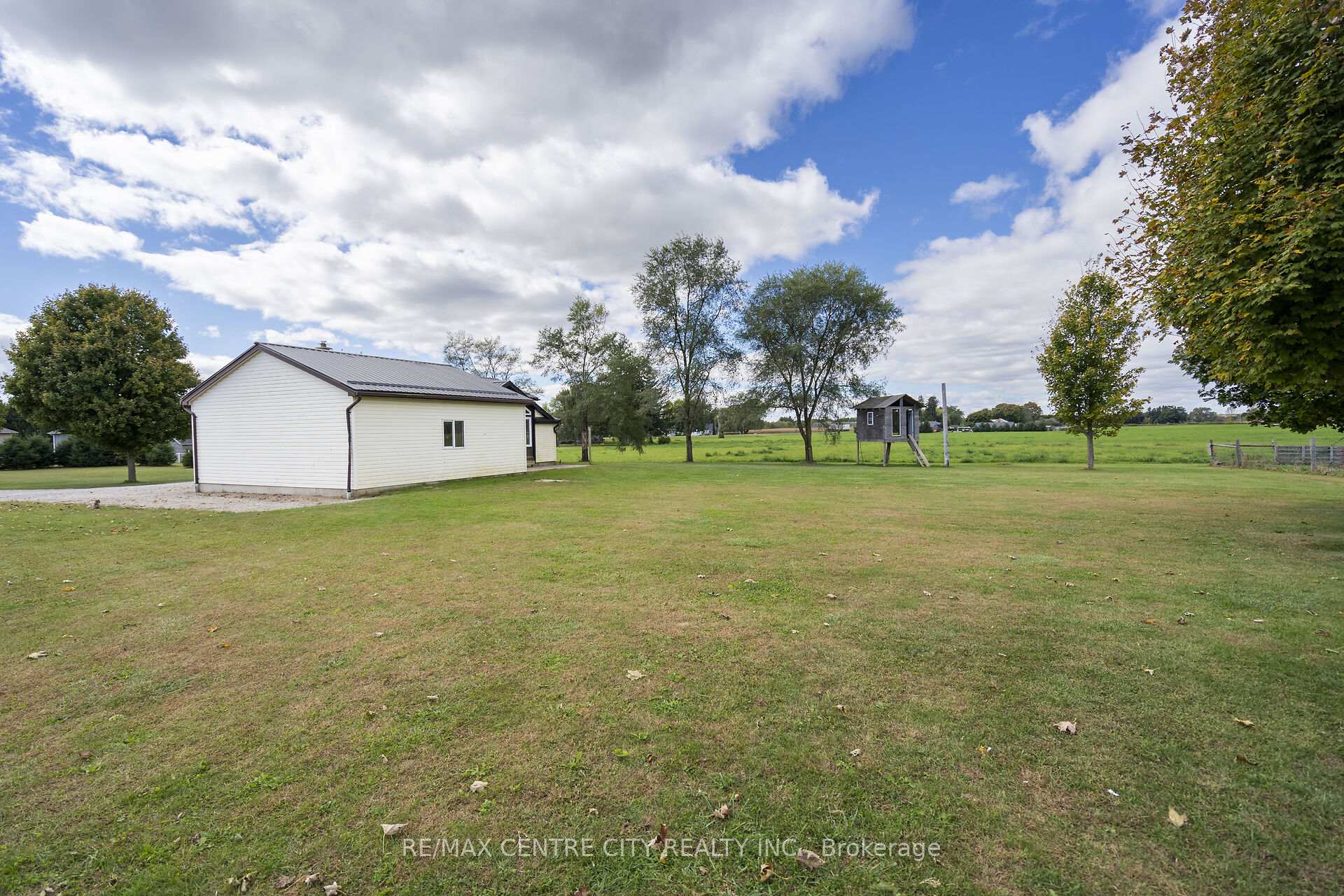 Photo 9 of 53680 Heritage Line, Bayham, Richmond — HOMEH