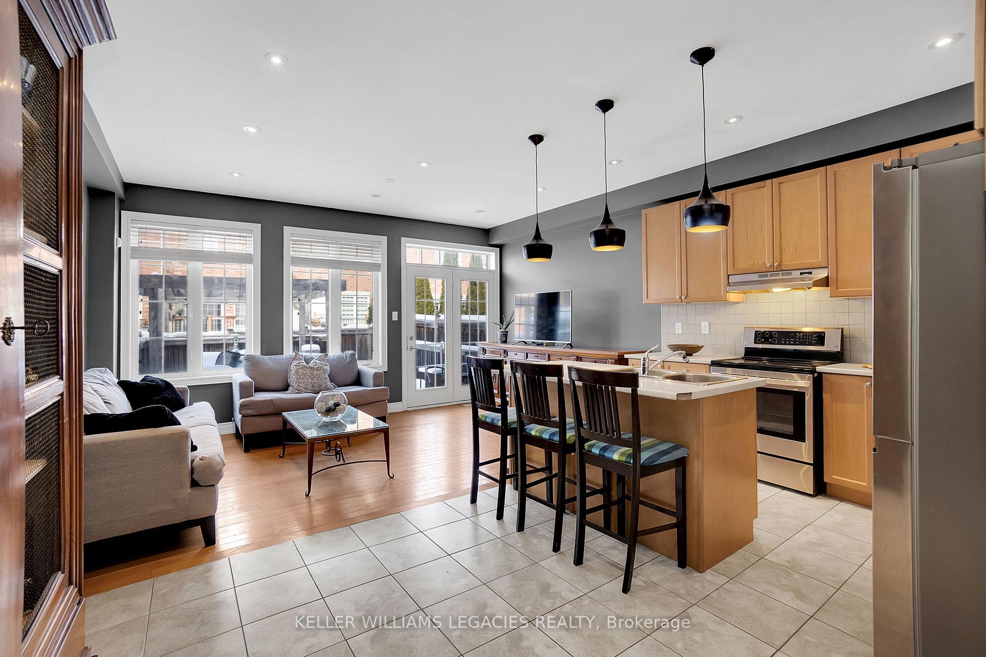 Photo 8 of 140 Lindbergh Drive, Vaughan, Vellore Village — HOMEH