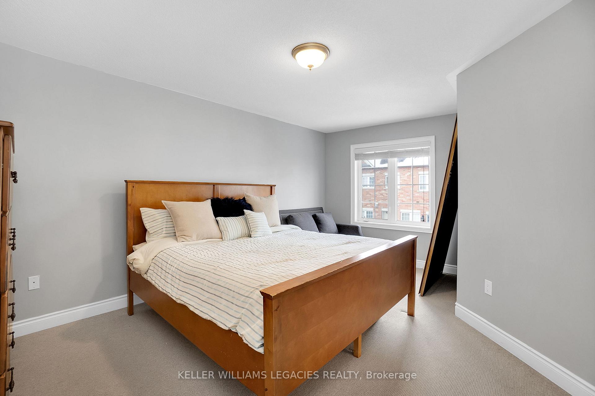 Photo 19 of 140 Lindbergh Drive, Vaughan, Vellore Village — HOMEH