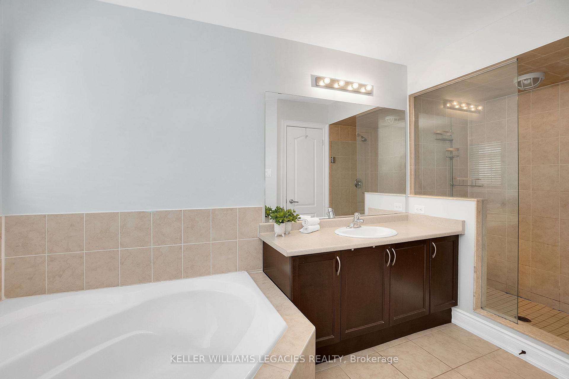Photo 22 of 140 Lindbergh Drive, Vaughan, Vellore Village — HOMEH