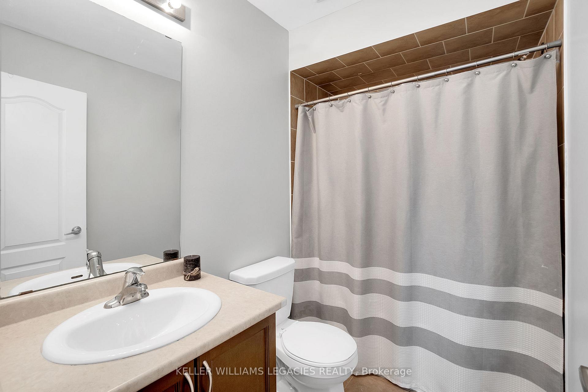 Photo 26 of 140 Lindbergh Drive, Vaughan, Vellore Village — HOMEH