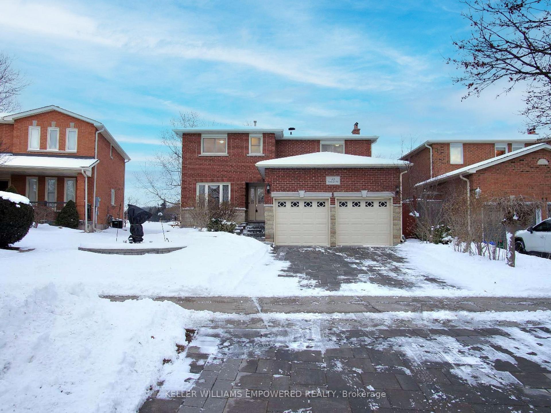 Photo 2 of 15 Fieldcroft Court, Vaughan, Maple — HOMEH