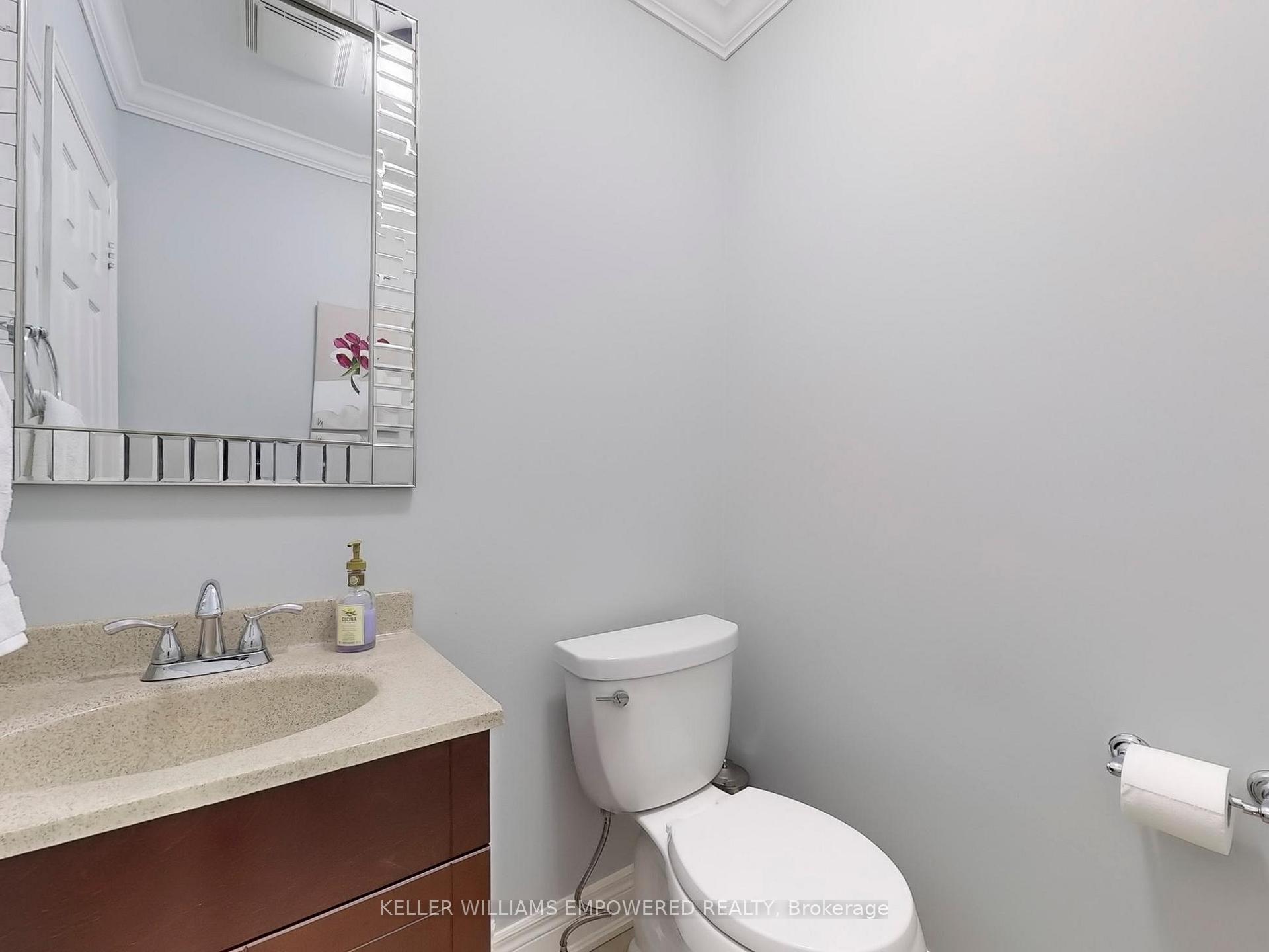 Photo 11 of 15 Fieldcroft Court, Vaughan, Maple — HOMEH