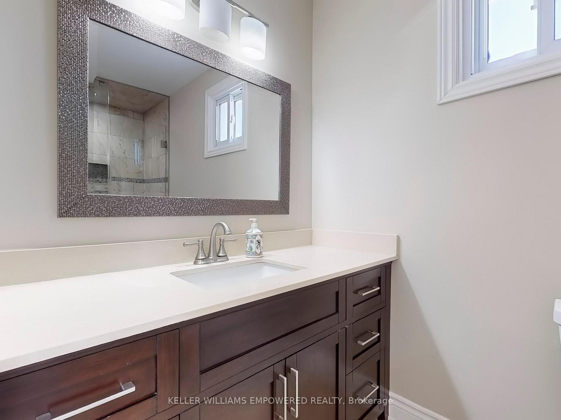 Photo 15 of 15 Fieldcroft Court, Vaughan, Maple — HOMEH