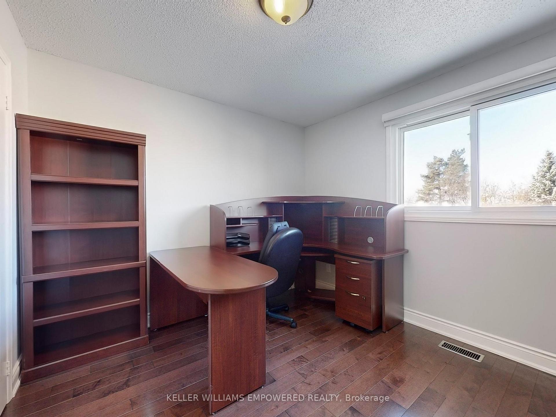 Photo 19 of 15 Fieldcroft Court, Vaughan, Maple — HOMEH