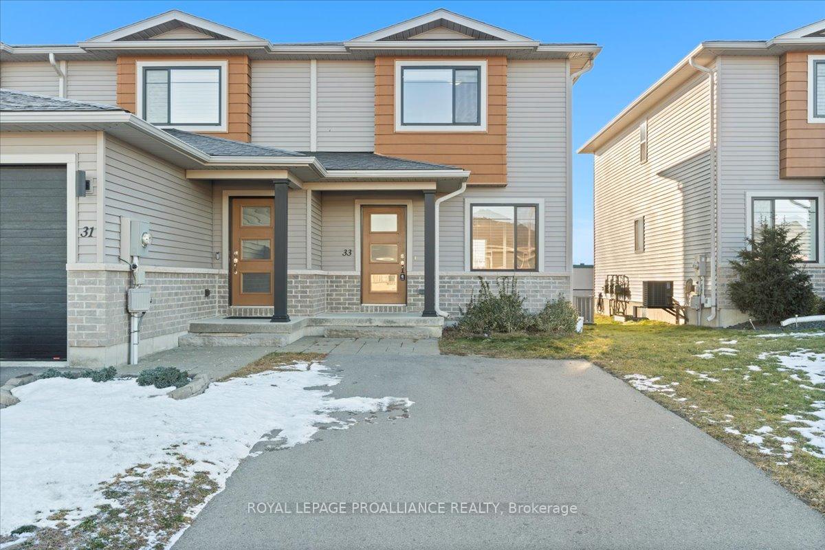 Front of 33 Ridgeway Place