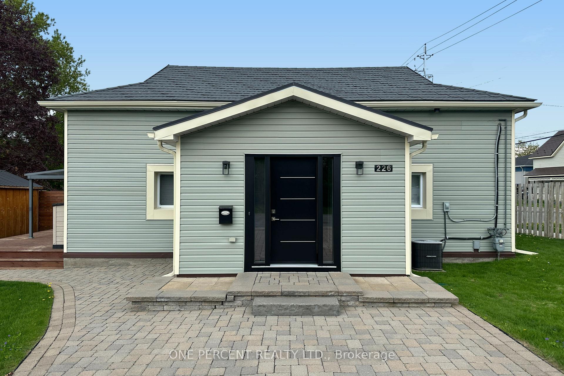 Photo 3 of 226 McLaren Street, Carleton Place — HOMEH
