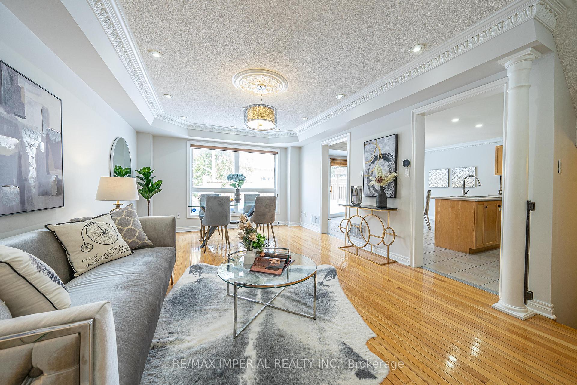 Photo 7 of 26 Sail Crescent, Vaughan, Vellore Village — HOMEH