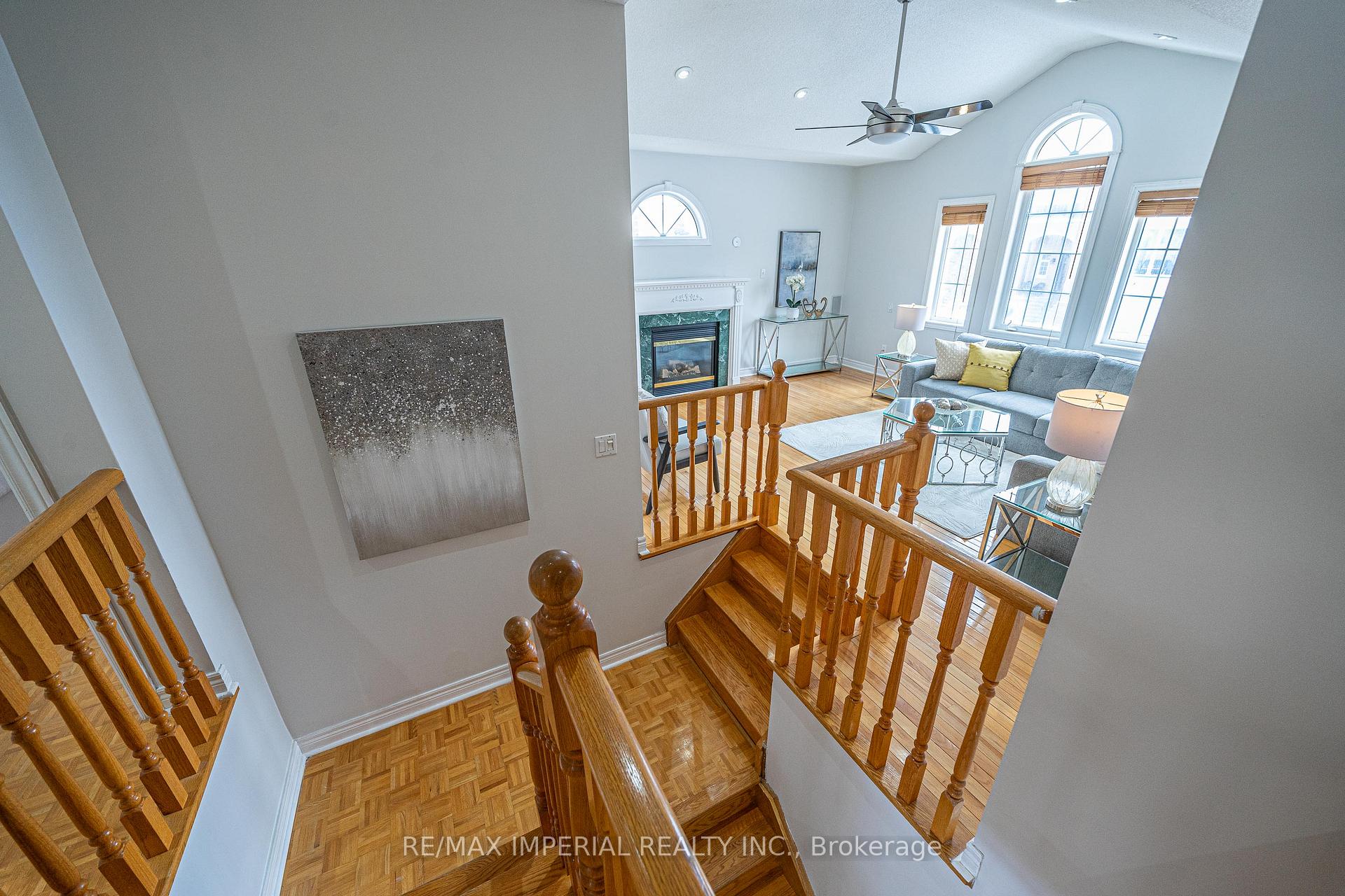 Photo 19 of 26 Sail Crescent, Vaughan, Vellore Village — HOMEH
