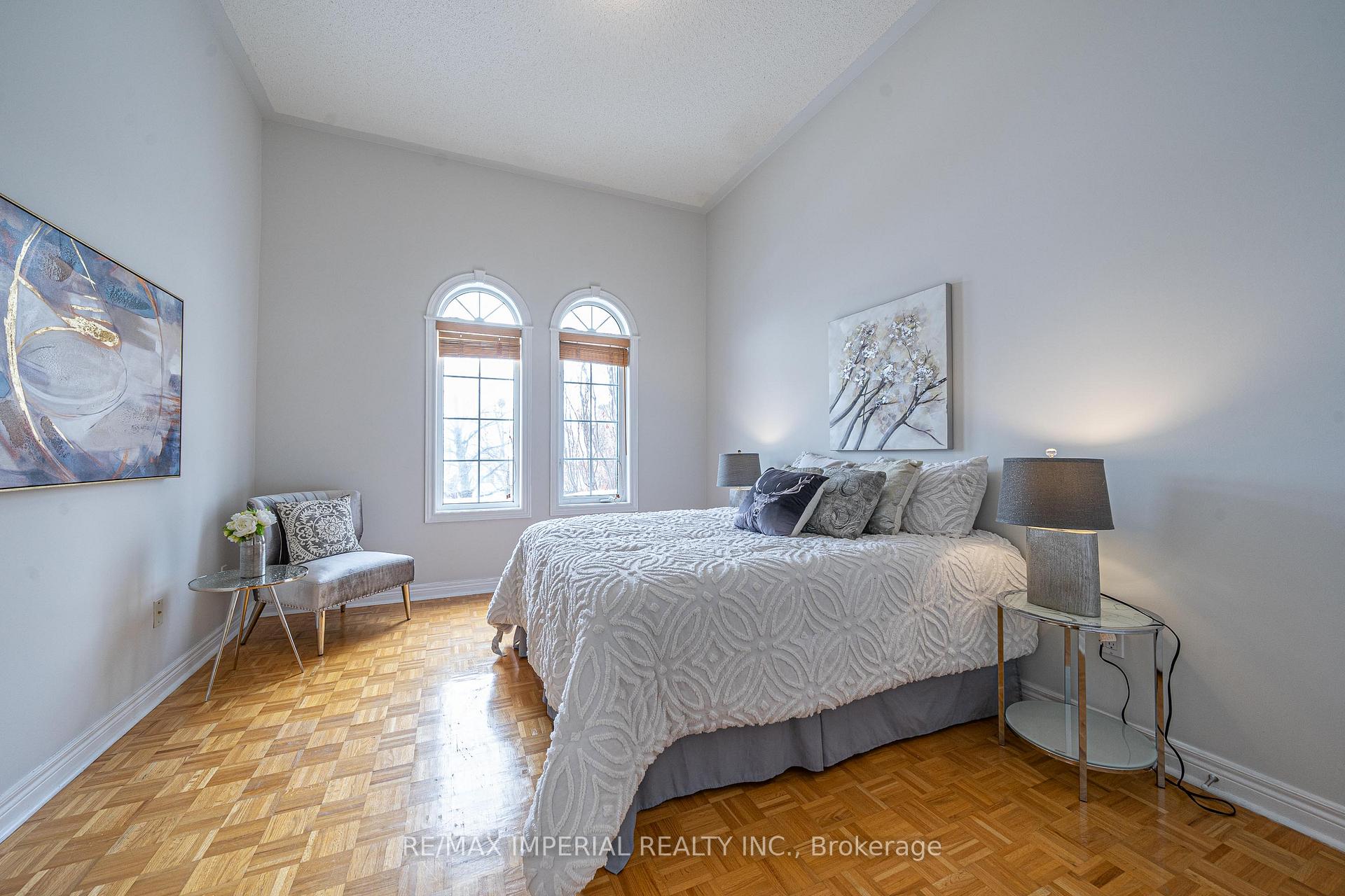 Photo 23 of 26 Sail Crescent, Vaughan, Vellore Village — HOMEH