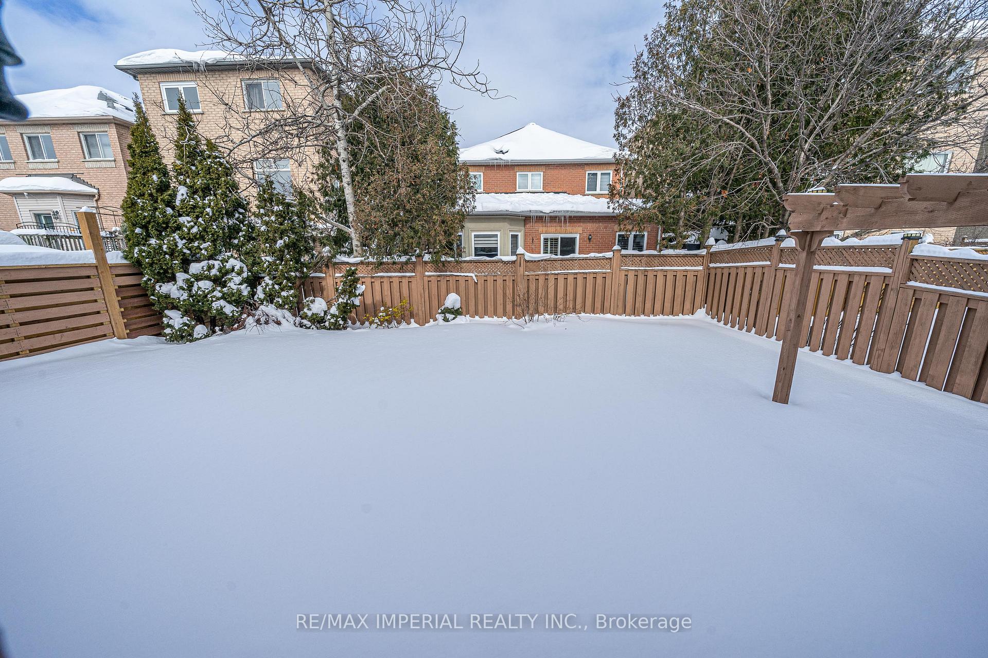 Photo 32 of 26 Sail Crescent, Vaughan, Vellore Village — HOMEH