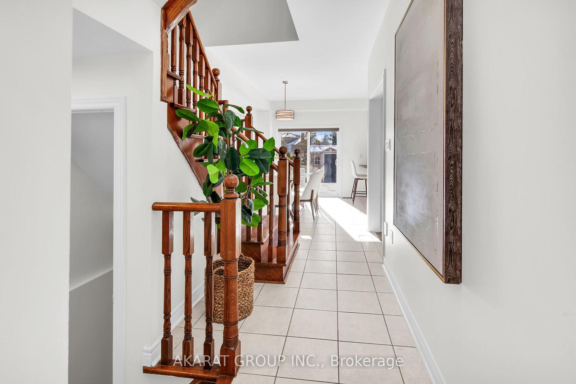 Photo 10 of 71 Condotti Drive, Vaughan, West Woodbridge — HOMEH
