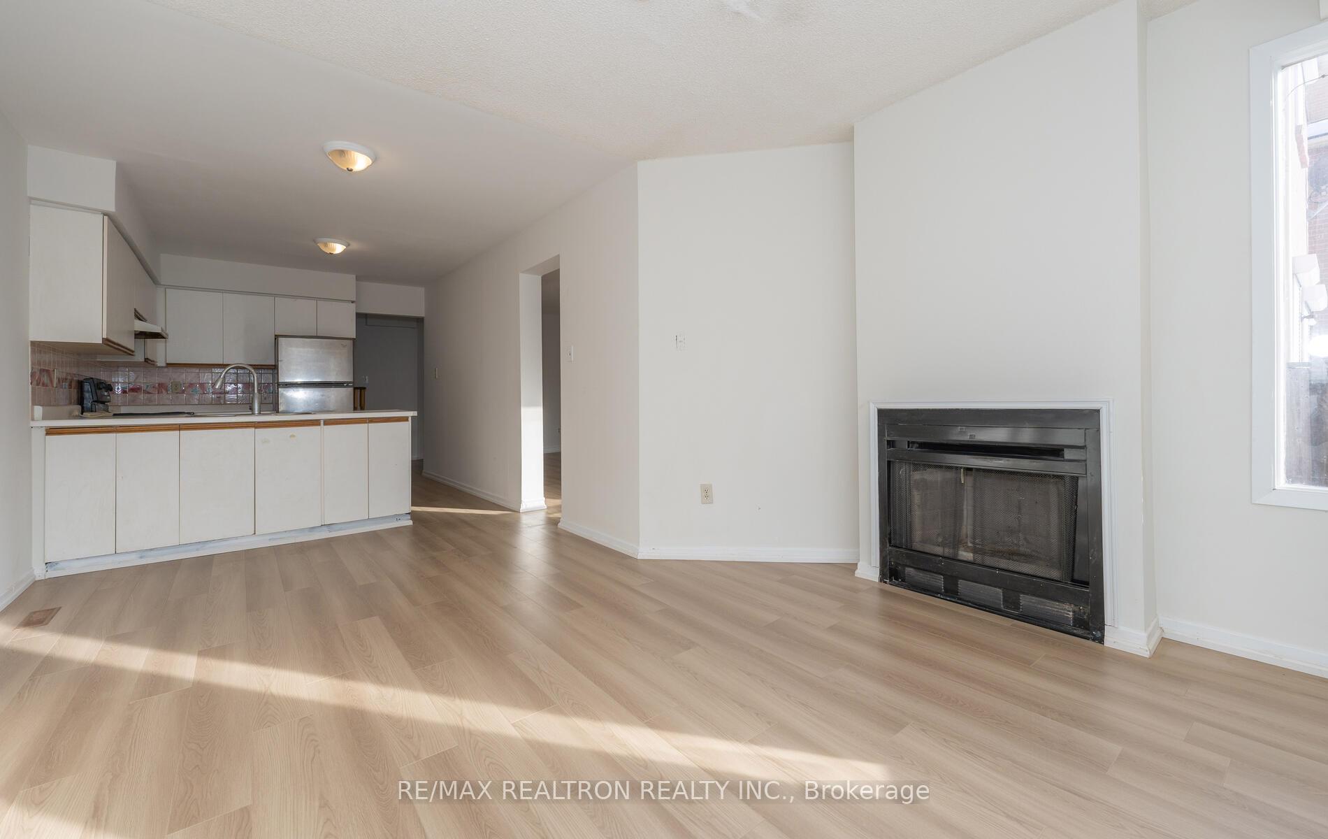 Photo 12 of 105 Gailcrest Circle, Vaughan, Crestwood-Springfarm-Yorkhill — HOMEH