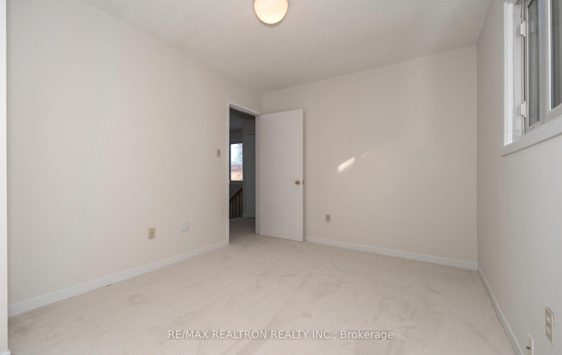 Photo 23 of 105 Gailcrest Circle, Vaughan, Crestwood-Springfarm-Yorkhill — HOMEH