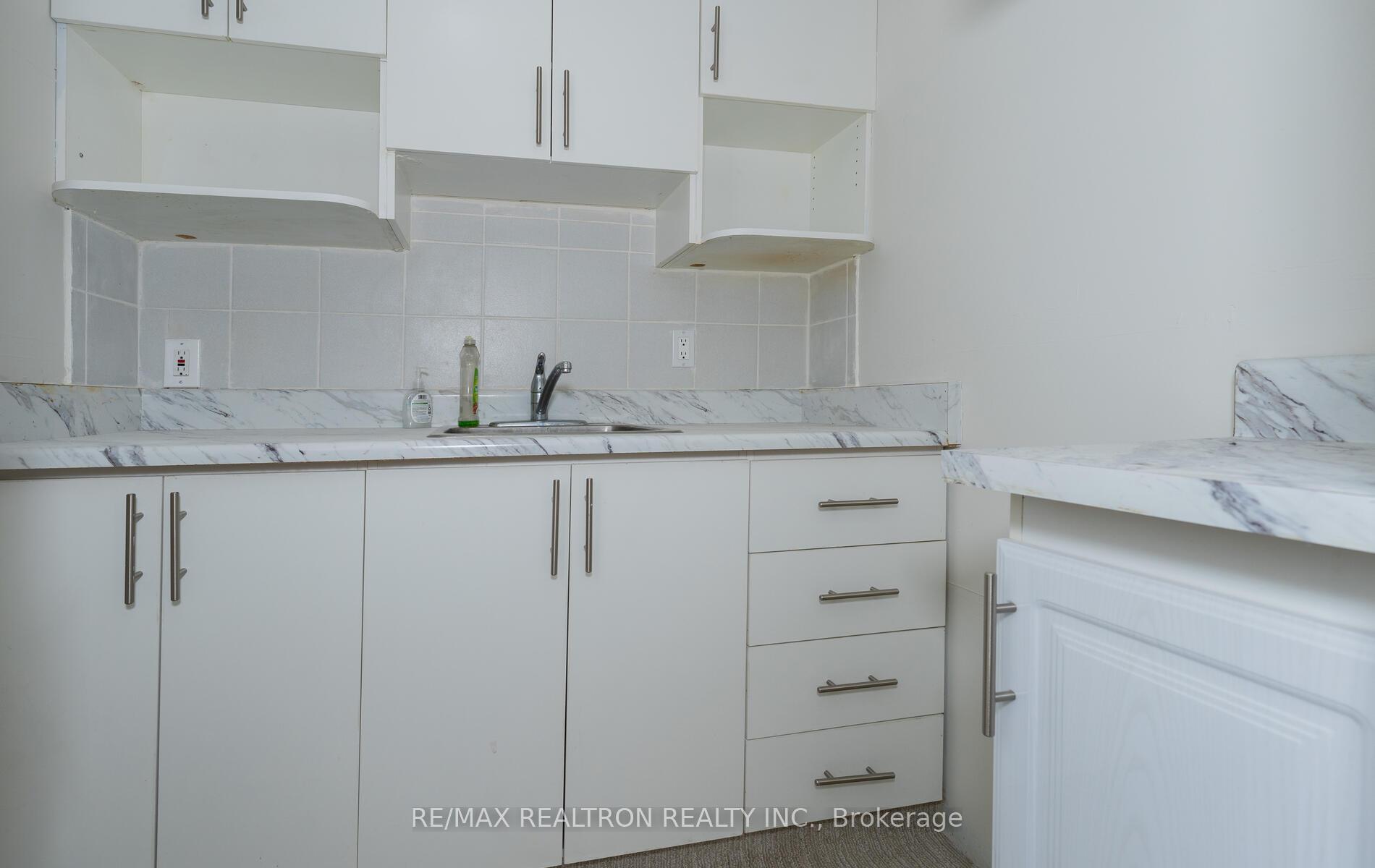 Photo 34 of 105 Gailcrest Circle, Vaughan, Crestwood-Springfarm-Yorkhill — HOMEH