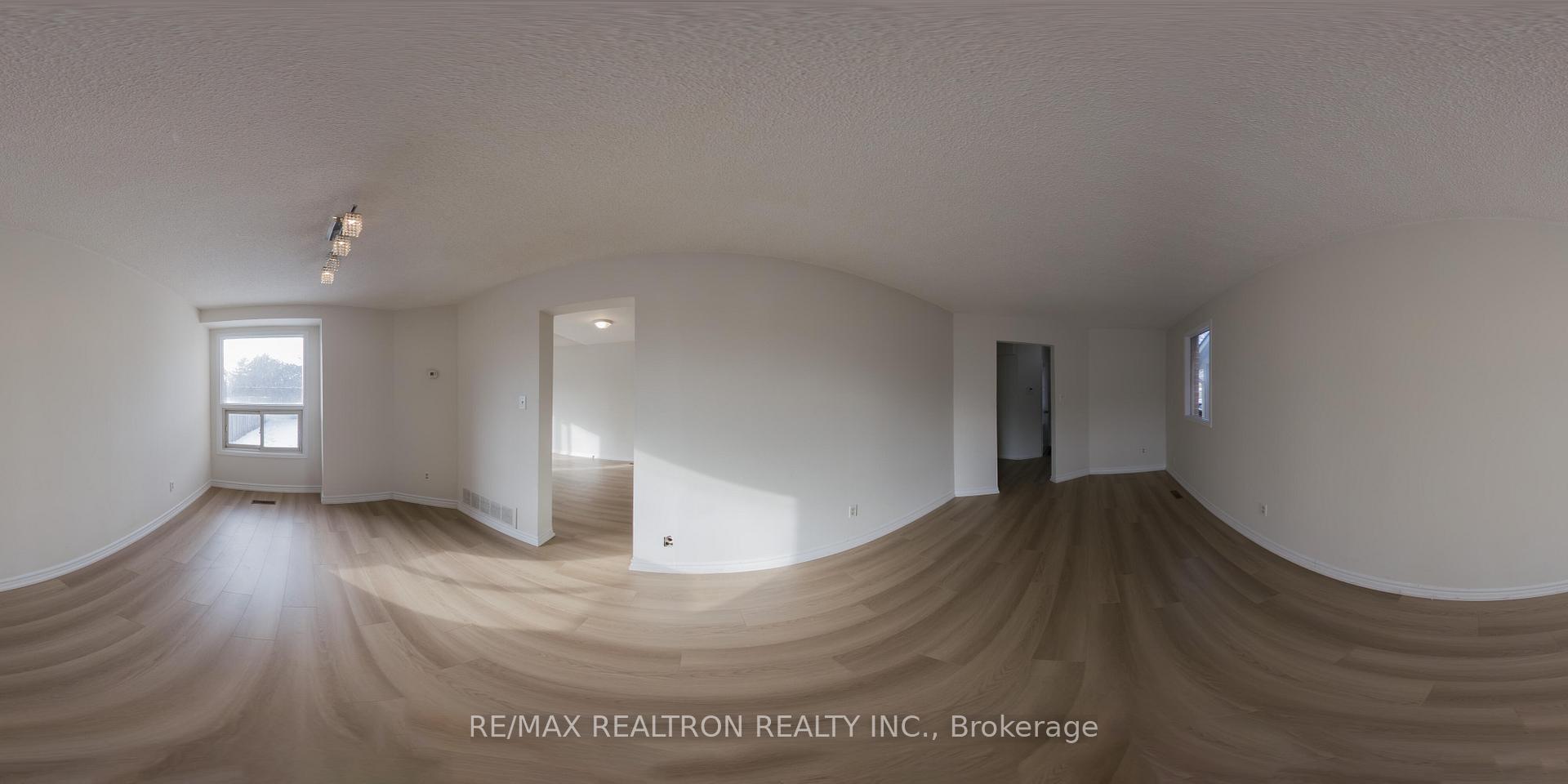 Photo 40 of 105 Gailcrest Circle, Vaughan, Crestwood-Springfarm-Yorkhill — HOMEH
