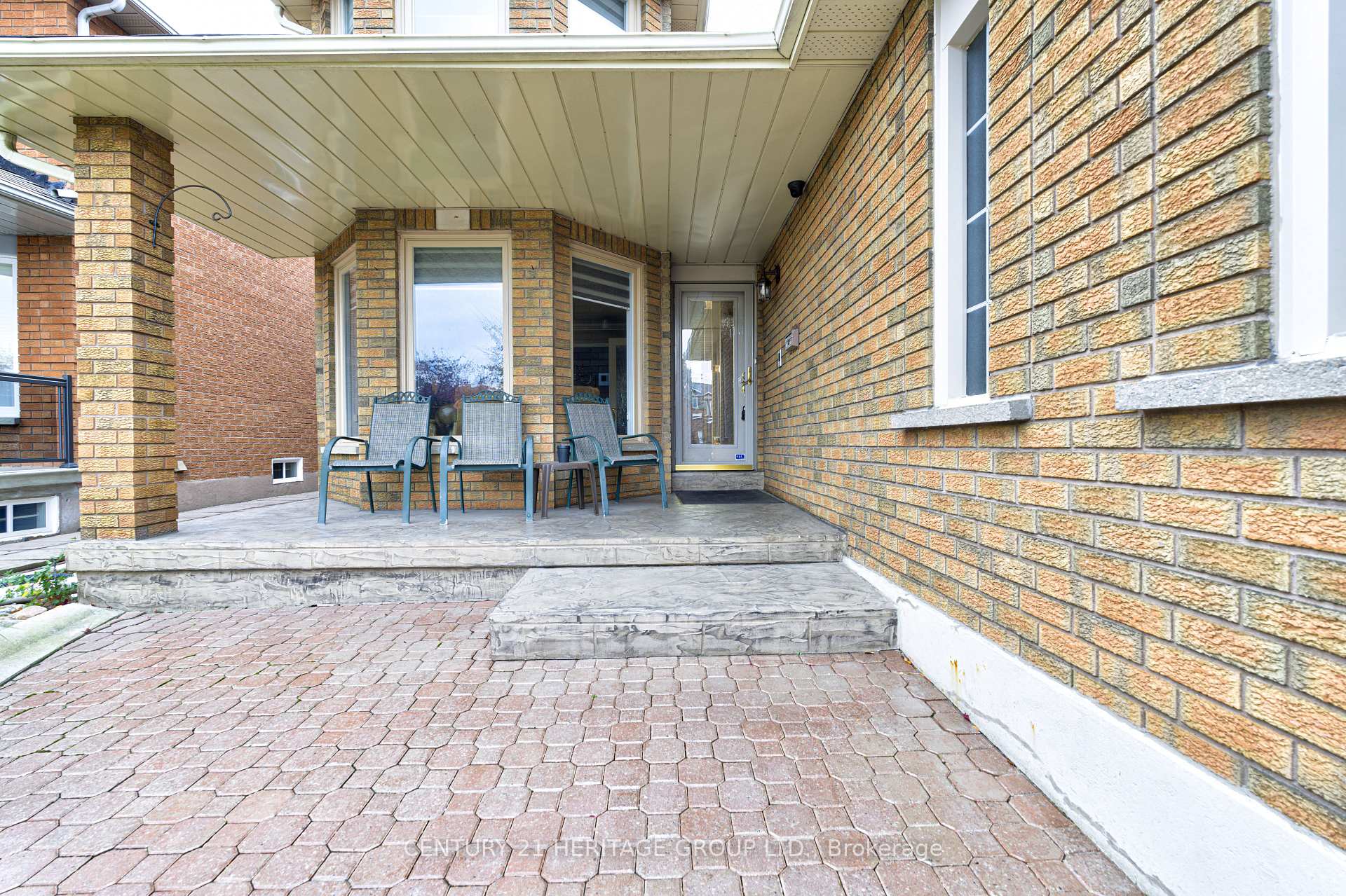 Photo 2 of 57 Embassy Drive, Vaughan, East Woodbridge — HOMEH