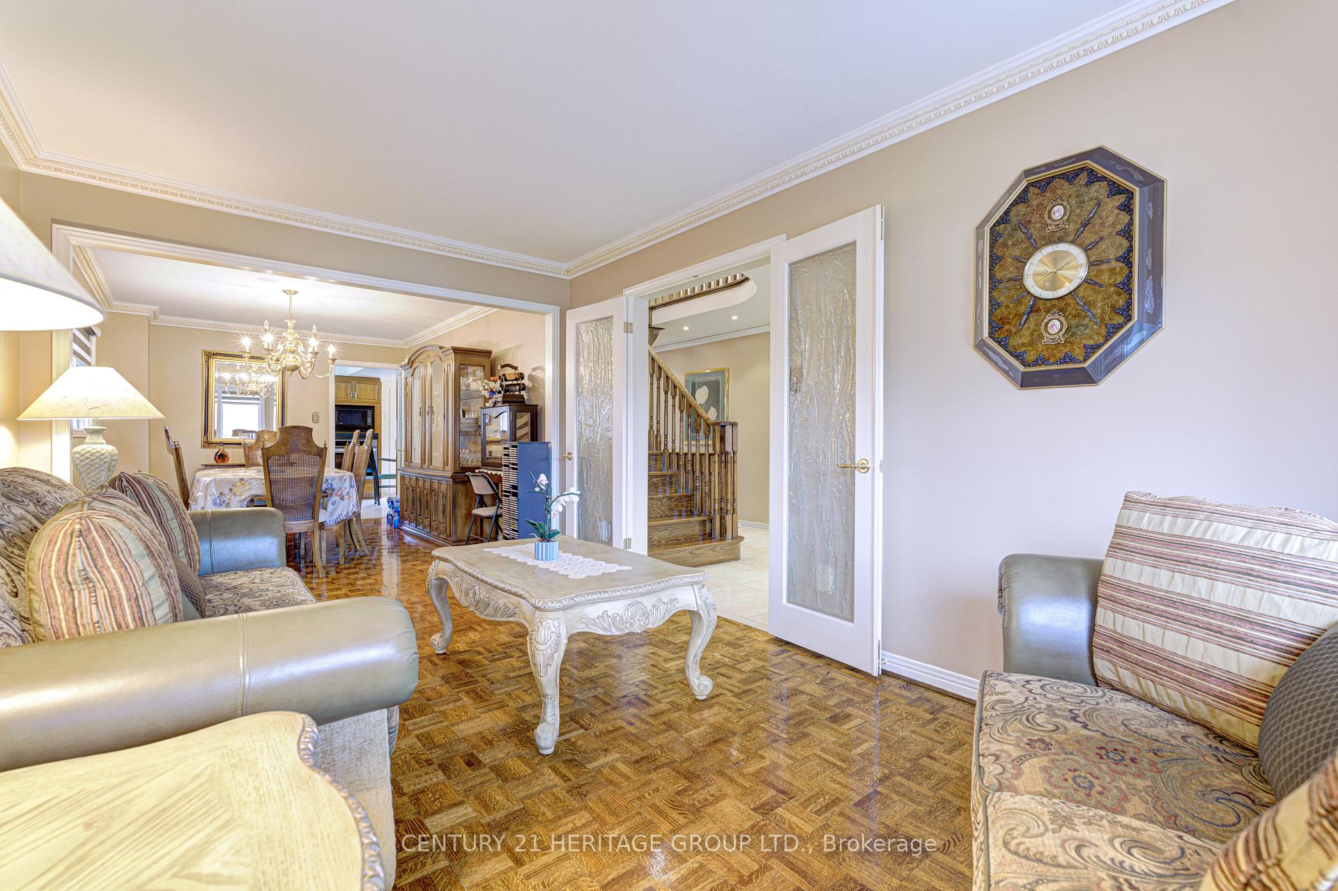 Photo 6 of 57 Embassy Drive, Vaughan, East Woodbridge — HOMEH