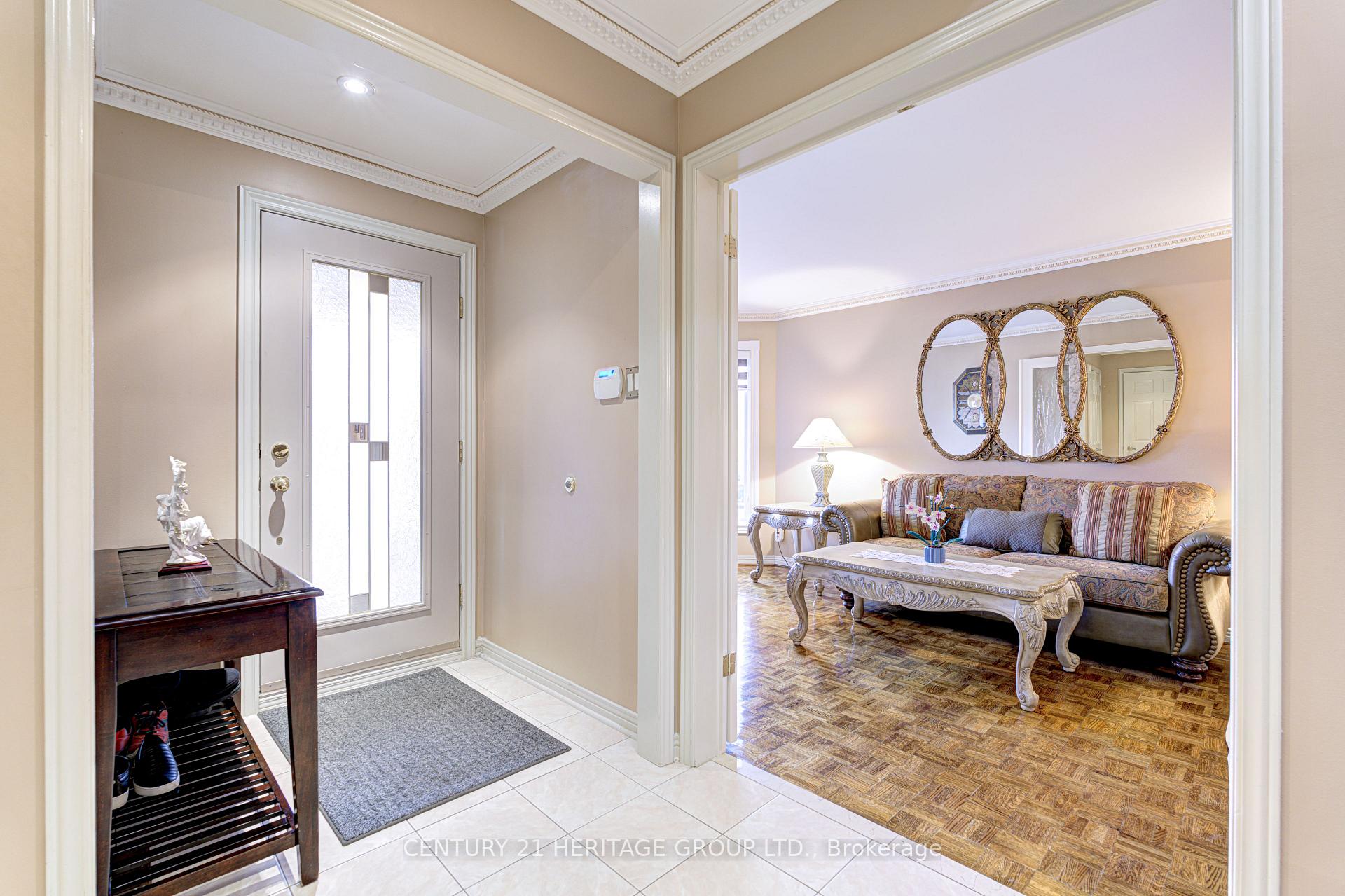 Photo 16 of 57 Embassy Drive, Vaughan, East Woodbridge — HOMEH