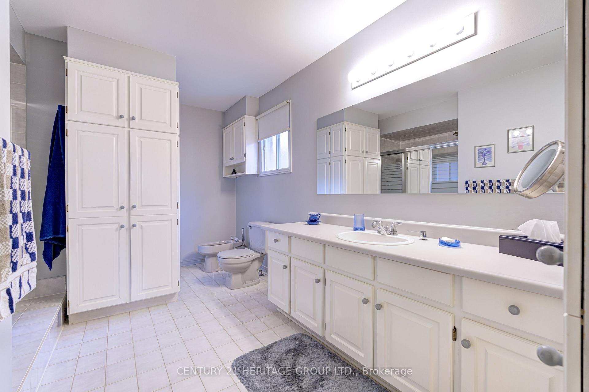 Photo 19 of 57 Embassy Drive, Vaughan, East Woodbridge — HOMEH