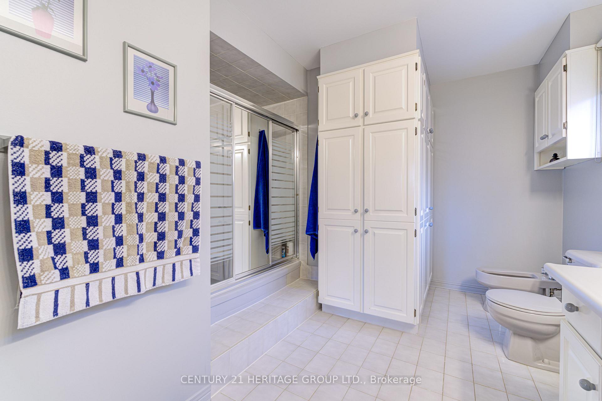 Photo 20 of 57 Embassy Drive, Vaughan, East Woodbridge — HOMEH