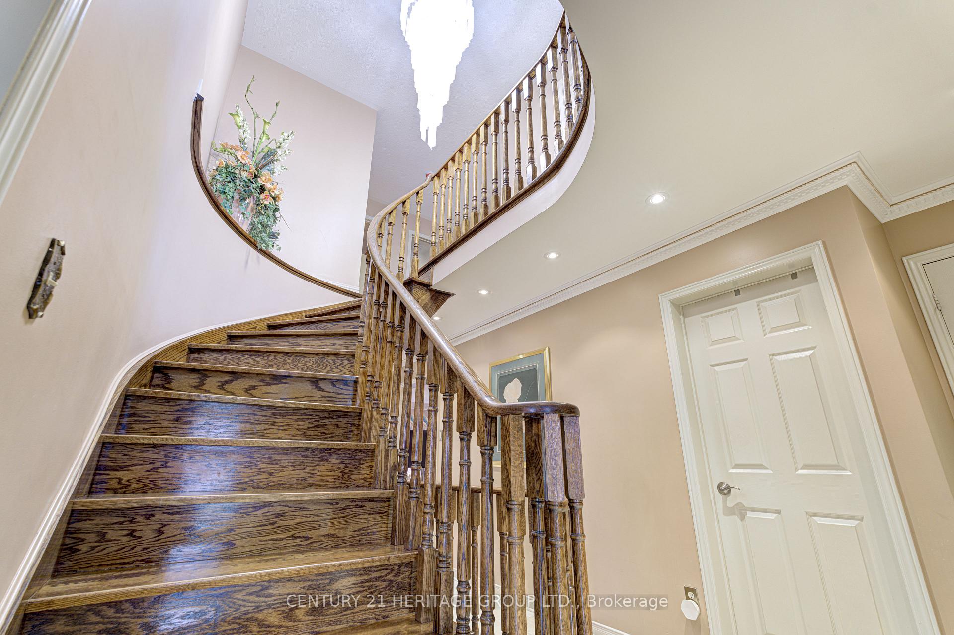 Photo 26 of 57 Embassy Drive, Vaughan, East Woodbridge — HOMEH