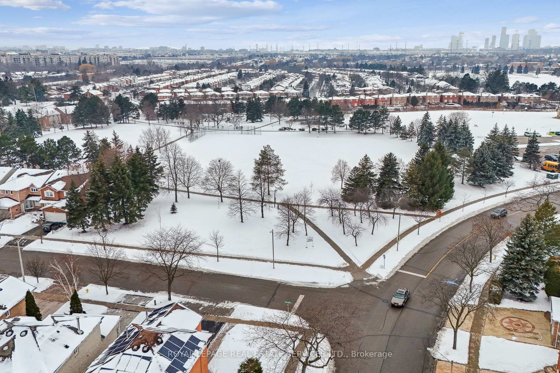 Photo 38 of 12 Joseph Aaron Boulevard, Vaughan, Brownridge — HOMEH