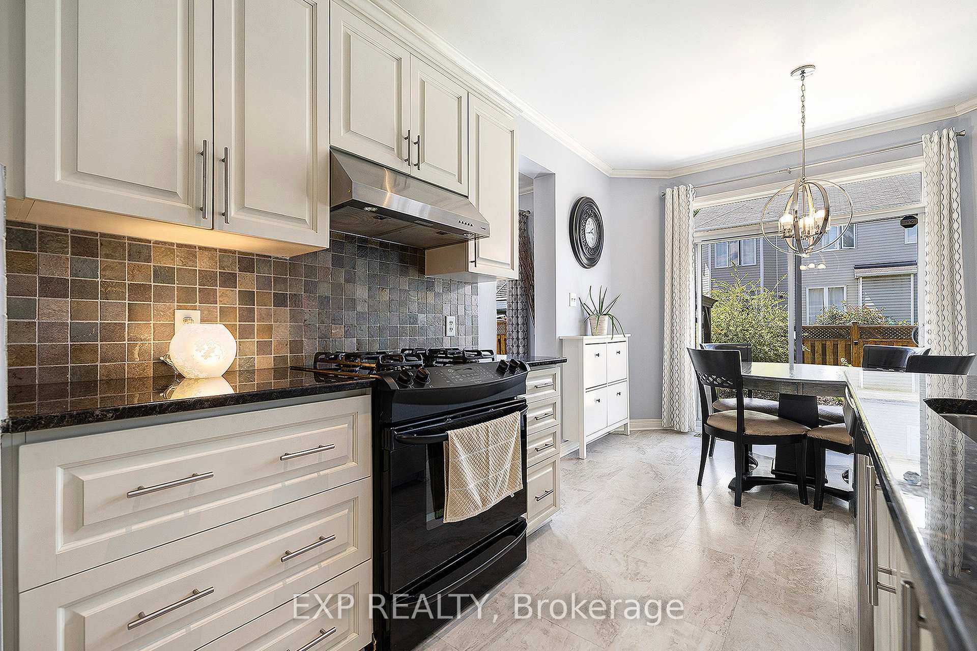 Photo 10 of 184 Harbour View Street E, Ottawa, Barrhaven - Strandherd — HOMEH