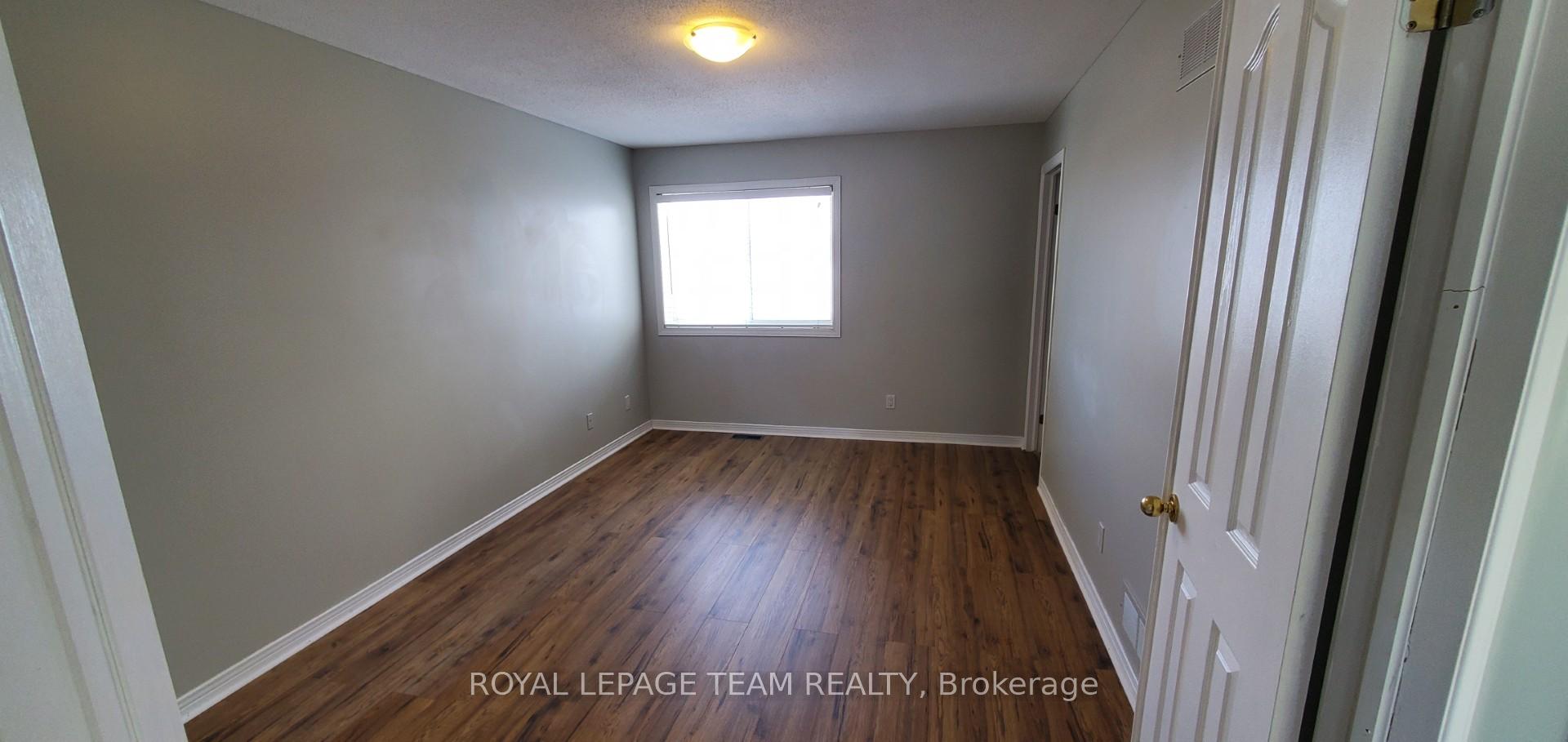 Photo 12 of 596 Wild Shore Crescent, Ottawa, Riverside South/Gloucester Glen — HOMEH