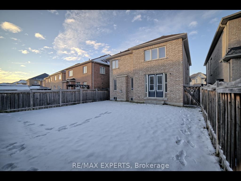 Photo 5 of 269 Chatfield Drive N, Vaughan, Vellore Village — HOMEH