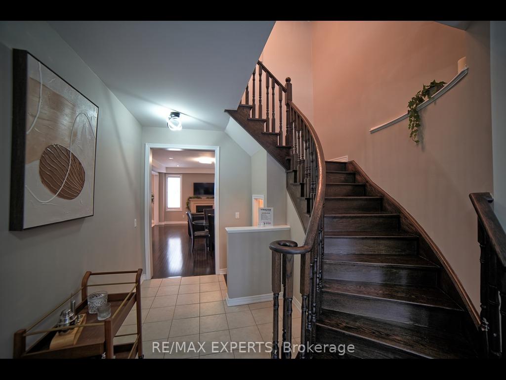 Photo 8 of 269 Chatfield Drive N, Vaughan, Vellore Village — HOMEH