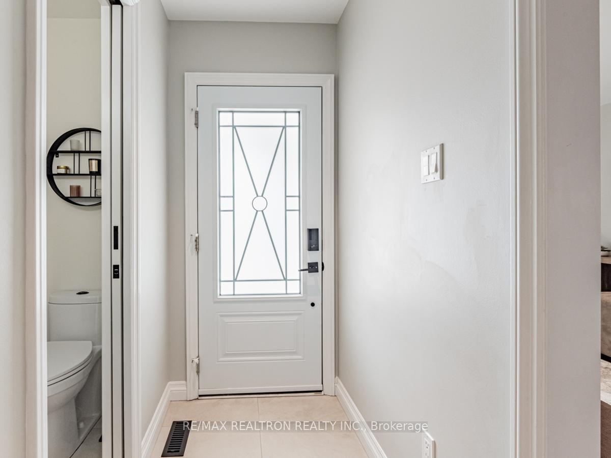 Photo 4 of 72 Bay Hill Drive, Vaughan, Glen Shields — HOMEH