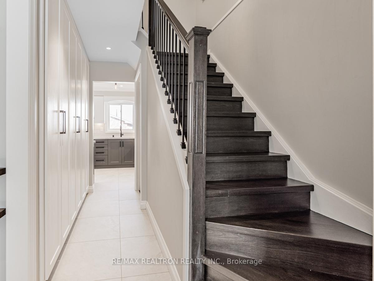 Photo 5 of 72 Bay Hill Drive, Vaughan, Glen Shields — HOMEH