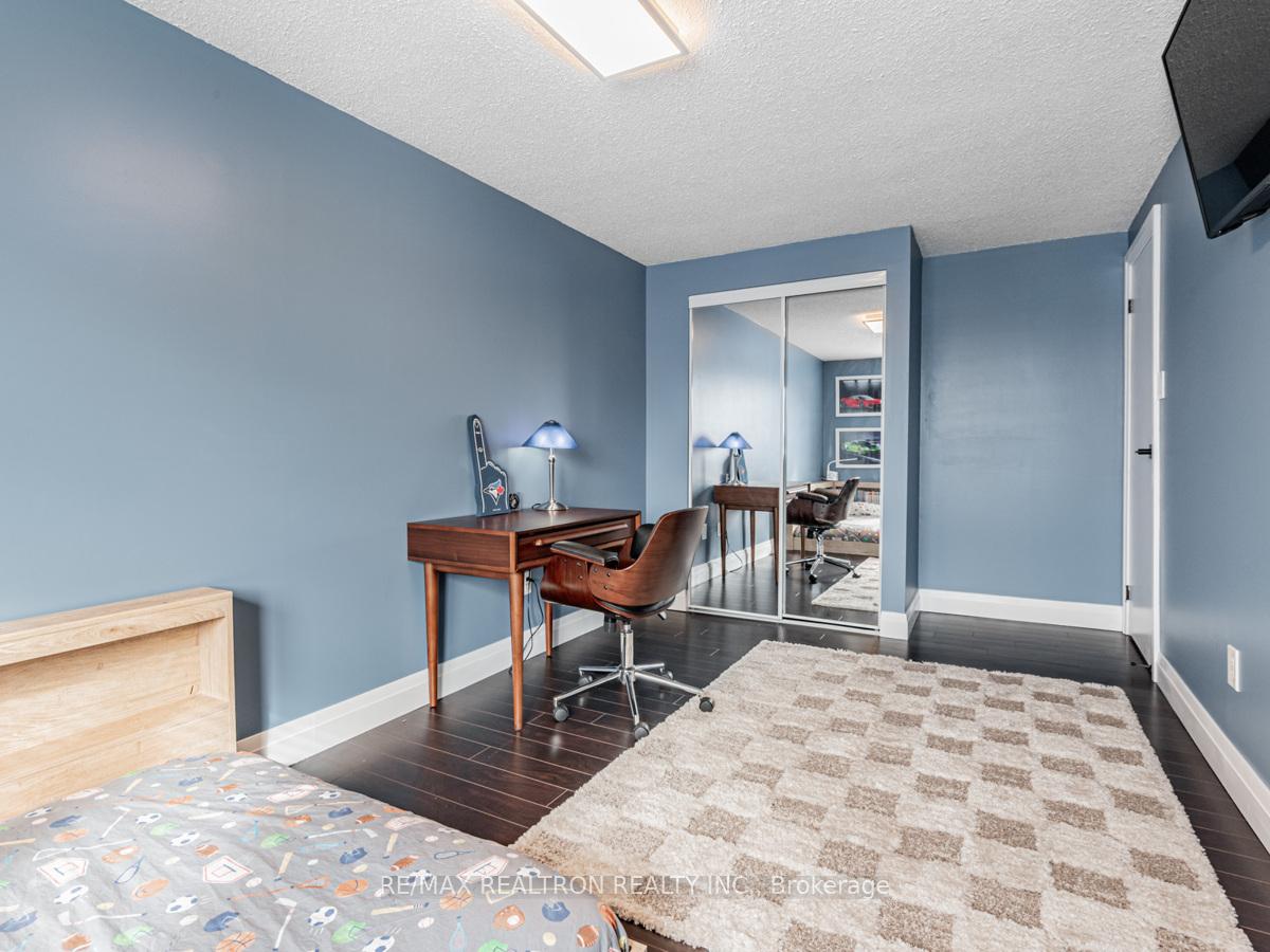 Photo 20 of 72 Bay Hill Drive, Vaughan, Glen Shields — HOMEH