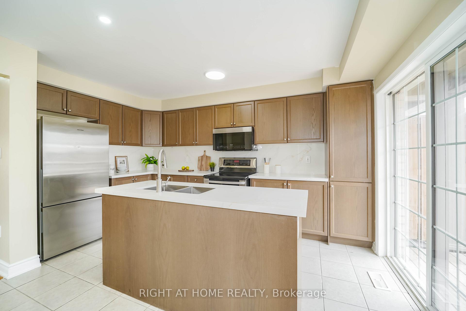 Photo 24 of 97 Ainley Road, Ajax, Central East — HOMEH