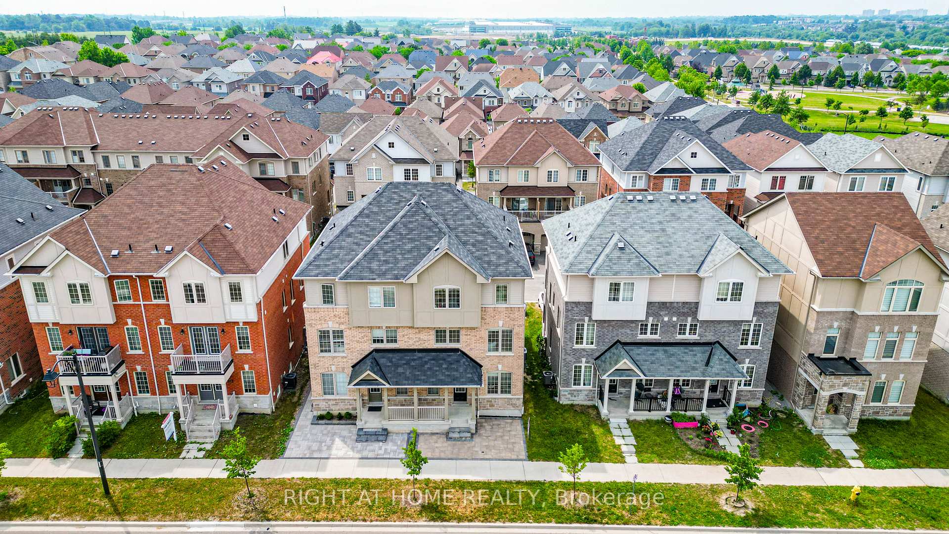 Photo 48 of 97 Ainley Road, Ajax, Central East — HOMEH