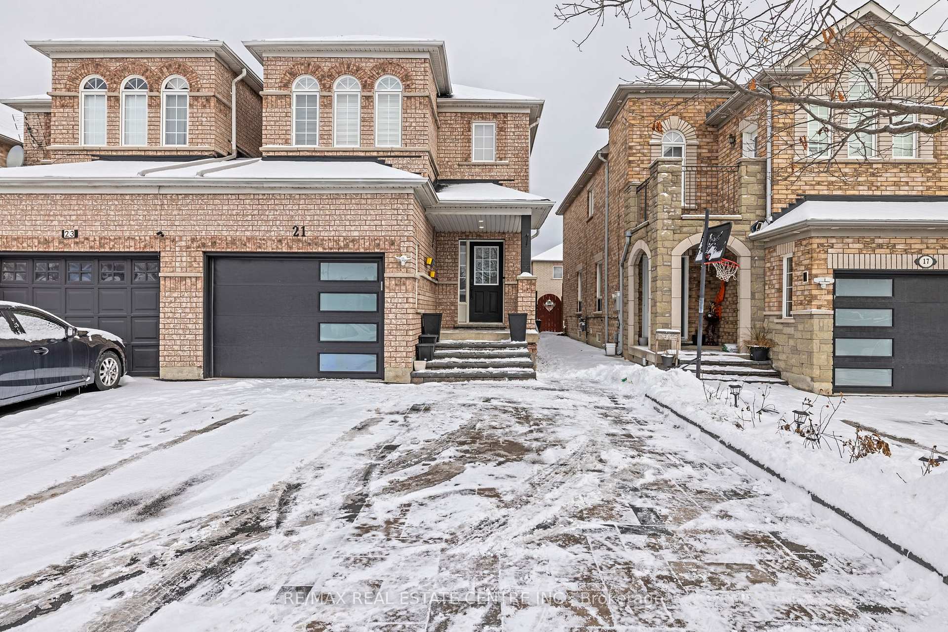 Photo 2 of 21 Deepsprings Crescent, Vaughan, Vellore Village — HOMEH