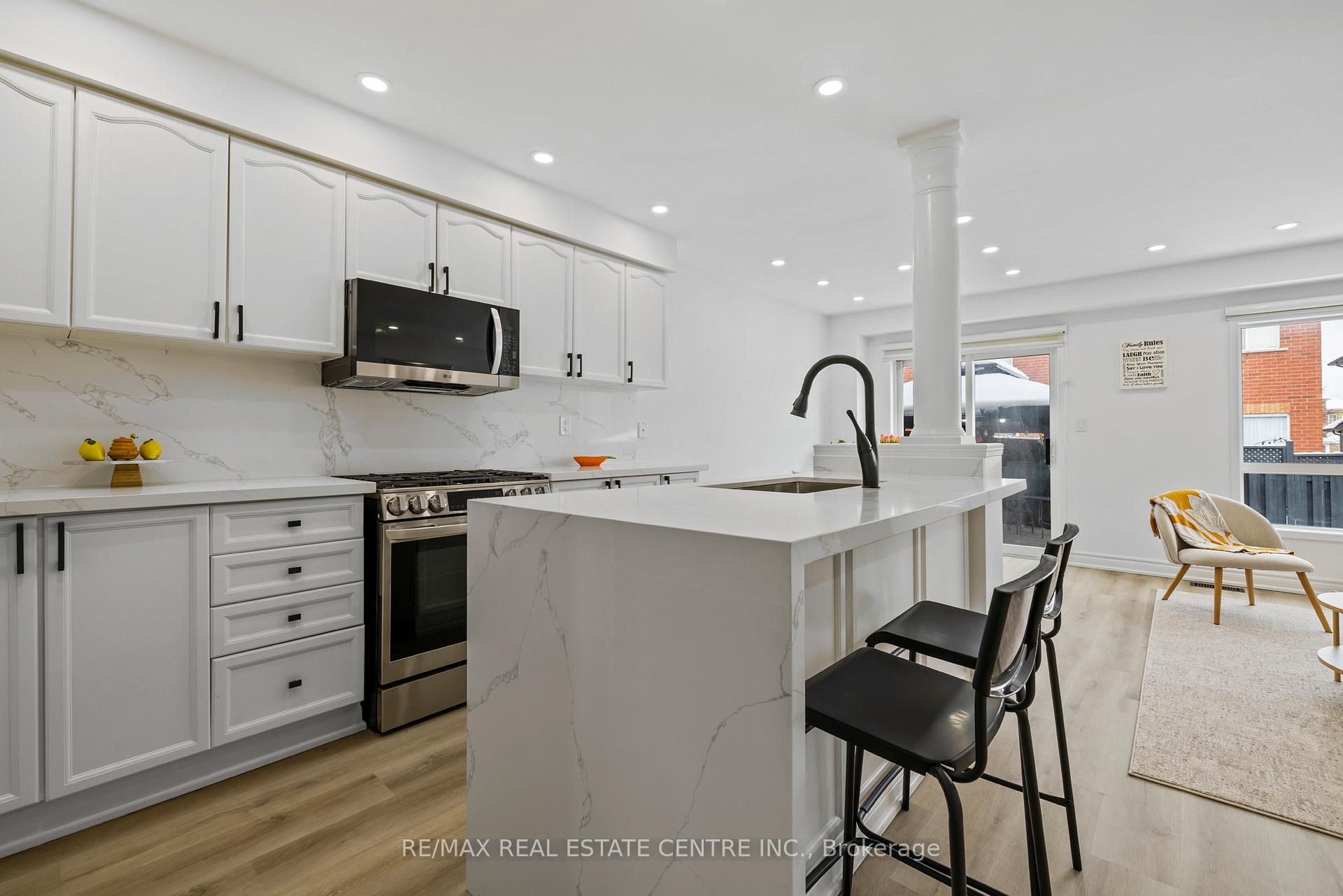 Photo 6 of 21 Deepsprings Crescent, Vaughan, Vellore Village — HOMEH