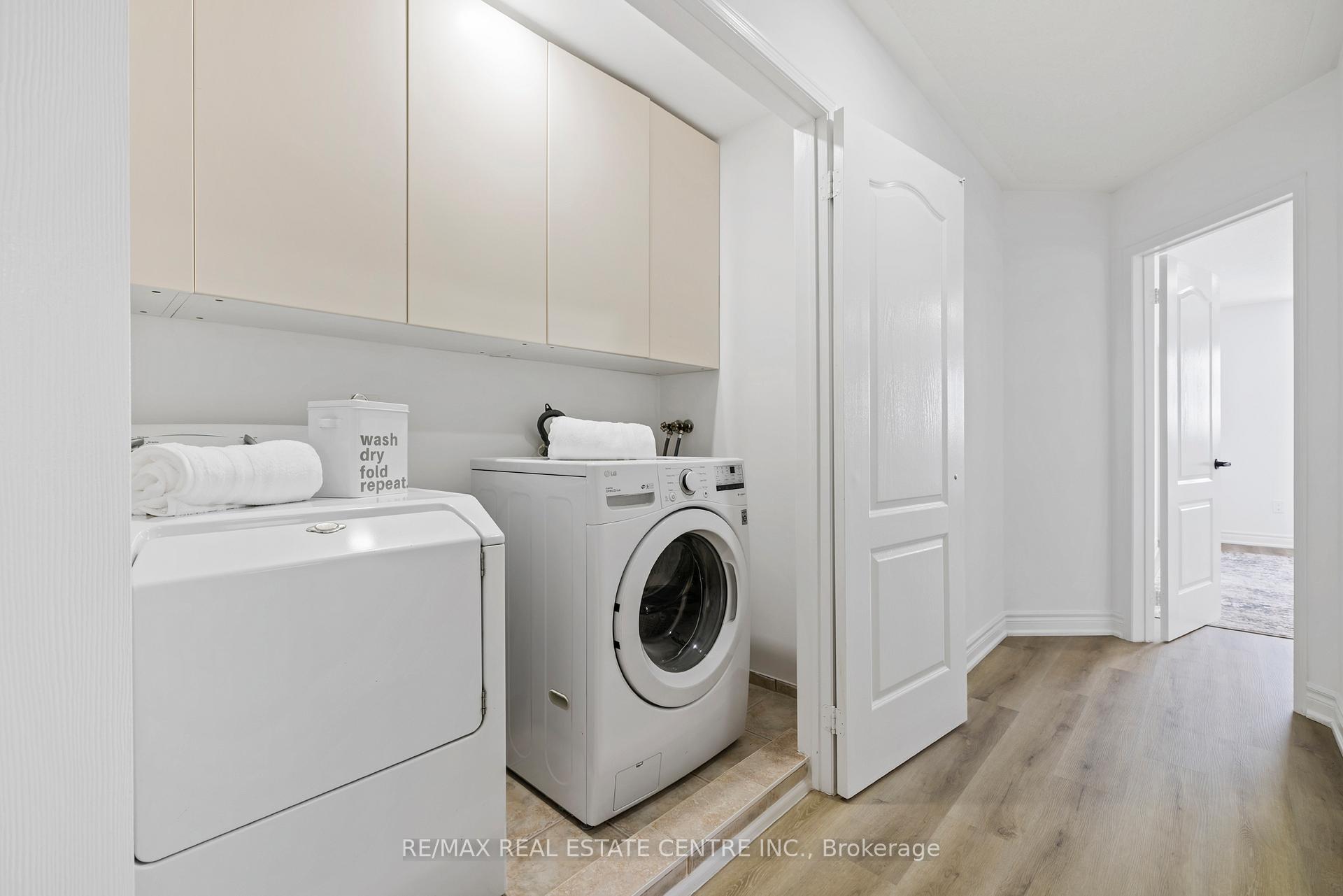 Photo 16 of 21 Deepsprings Crescent, Vaughan, Vellore Village — HOMEH