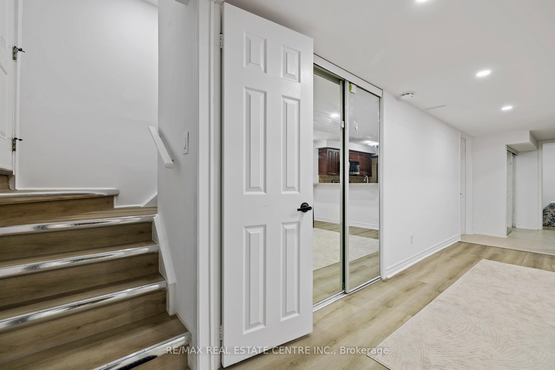 Photo 23 of 21 Deepsprings Crescent, Vaughan, Vellore Village — HOMEH