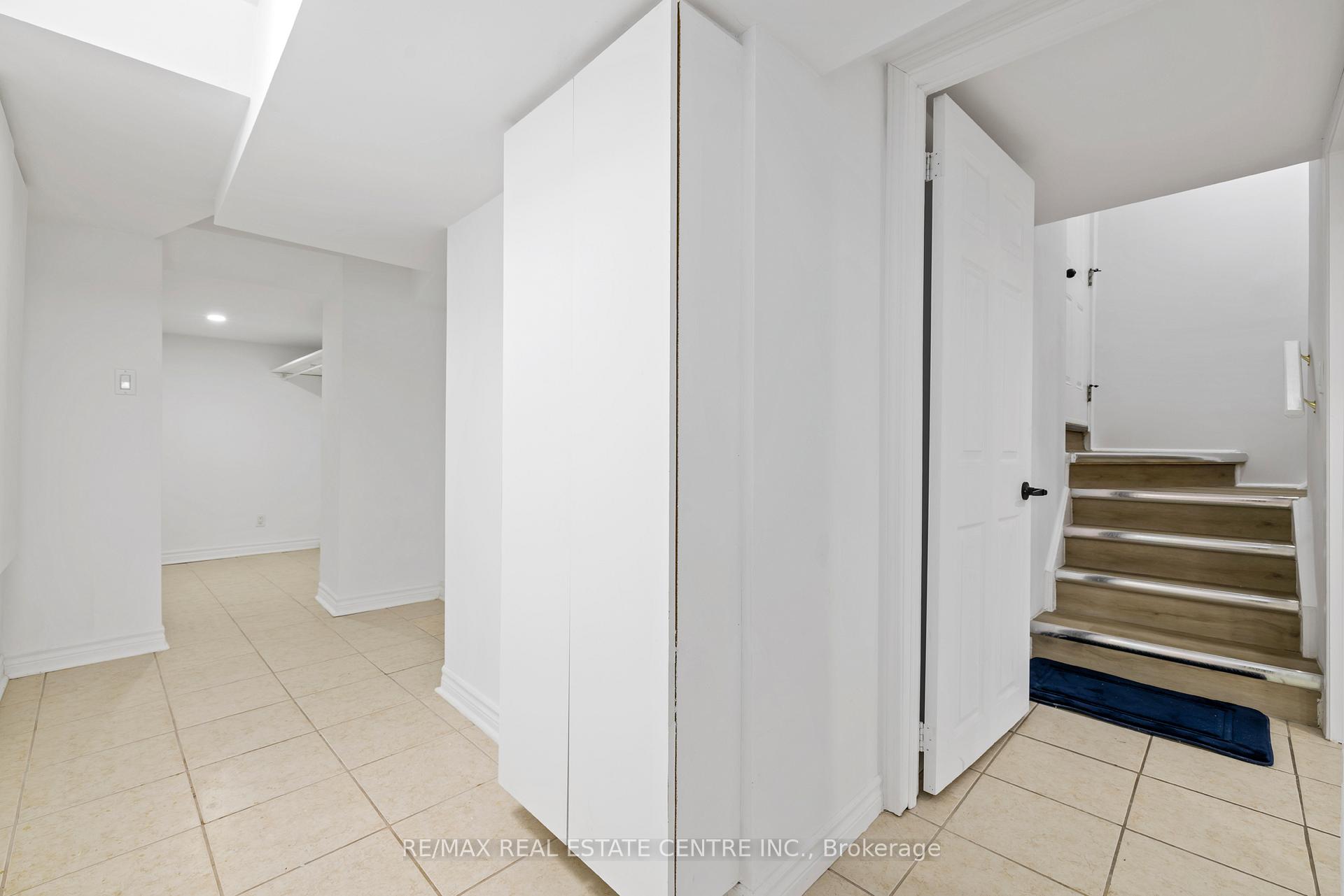 Photo 25 of 21 Deepsprings Crescent, Vaughan, Vellore Village — HOMEH