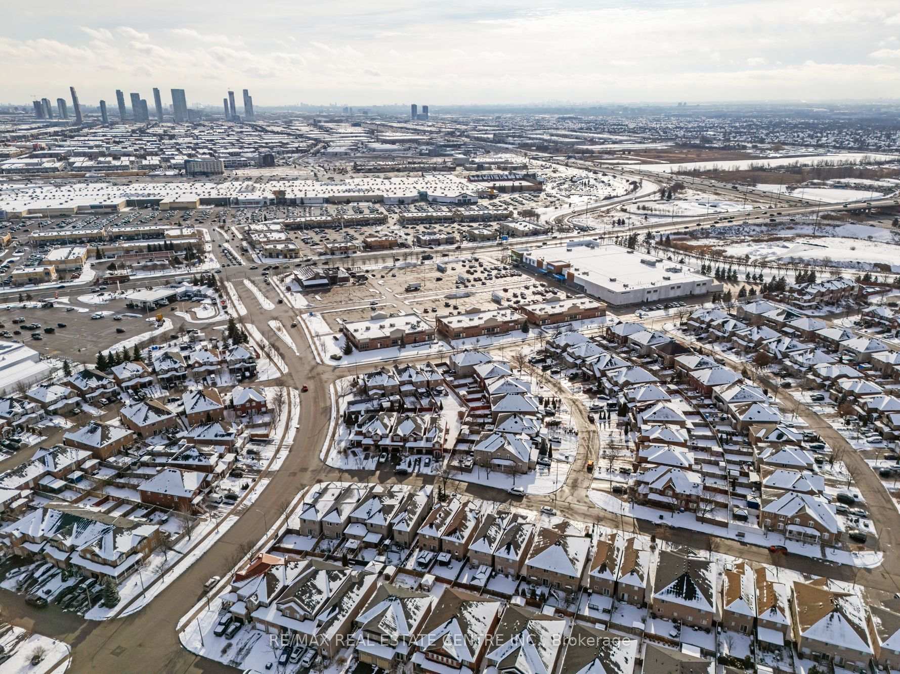 Photo 35 of 21 Deepsprings Crescent, Vaughan, Vellore Village — HOMEH