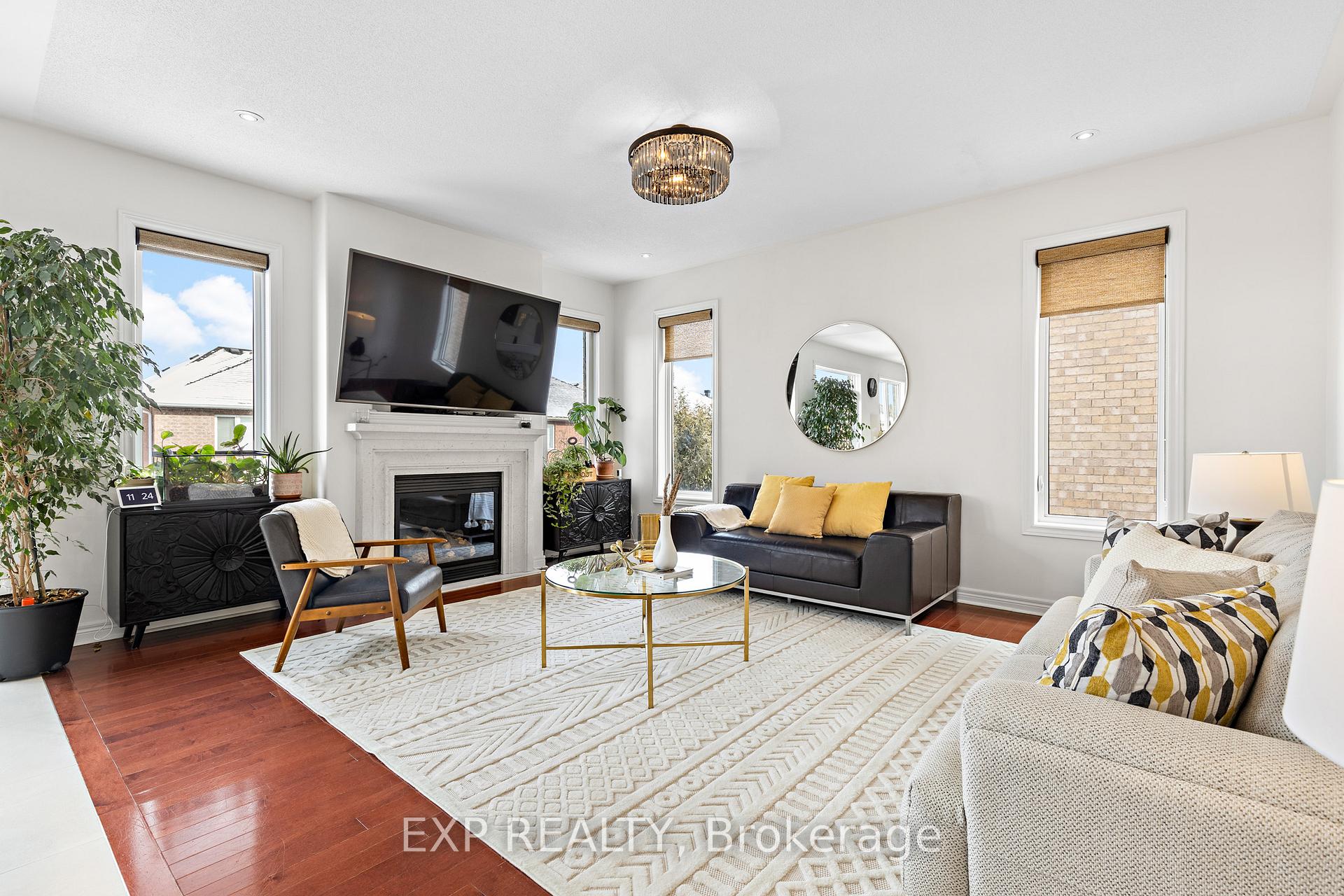 Photo 9 of 460 Autumn Hill Boulevard, Vaughan, Patterson — HOMEH