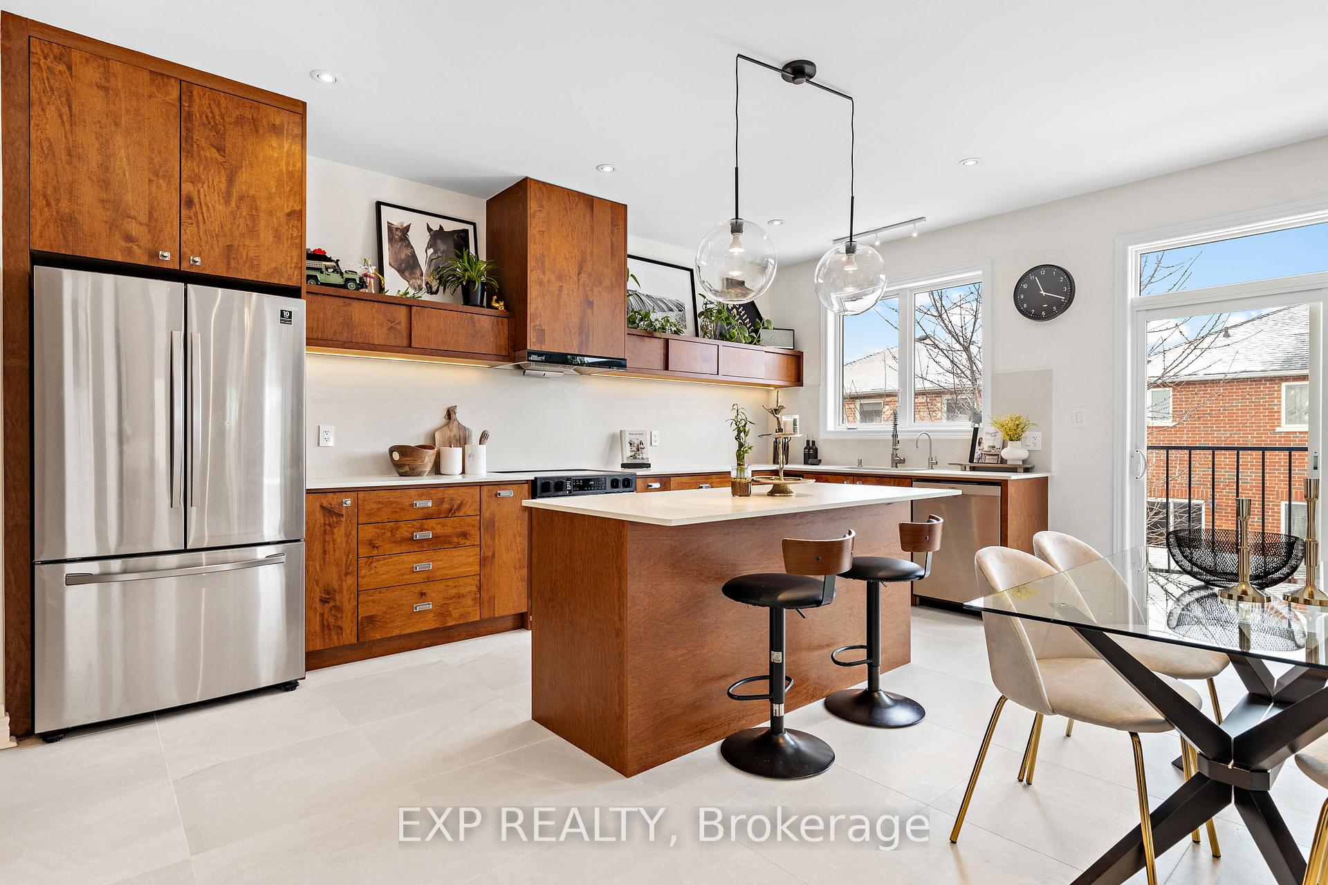 Photo 13 of 460 Autumn Hill Boulevard, Vaughan, Patterson — HOMEH