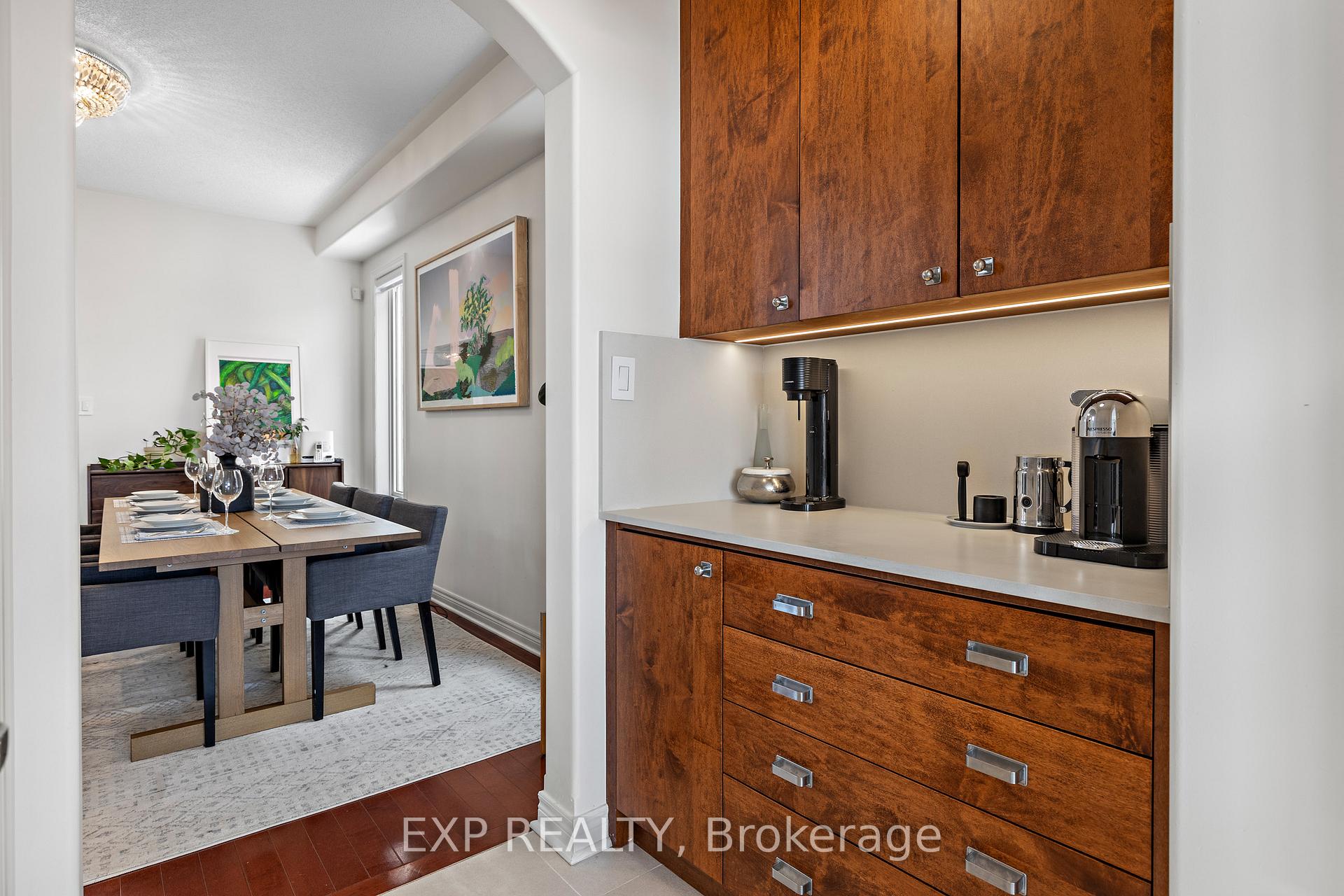 Photo 14 of 460 Autumn Hill Boulevard, Vaughan, Patterson — HOMEH