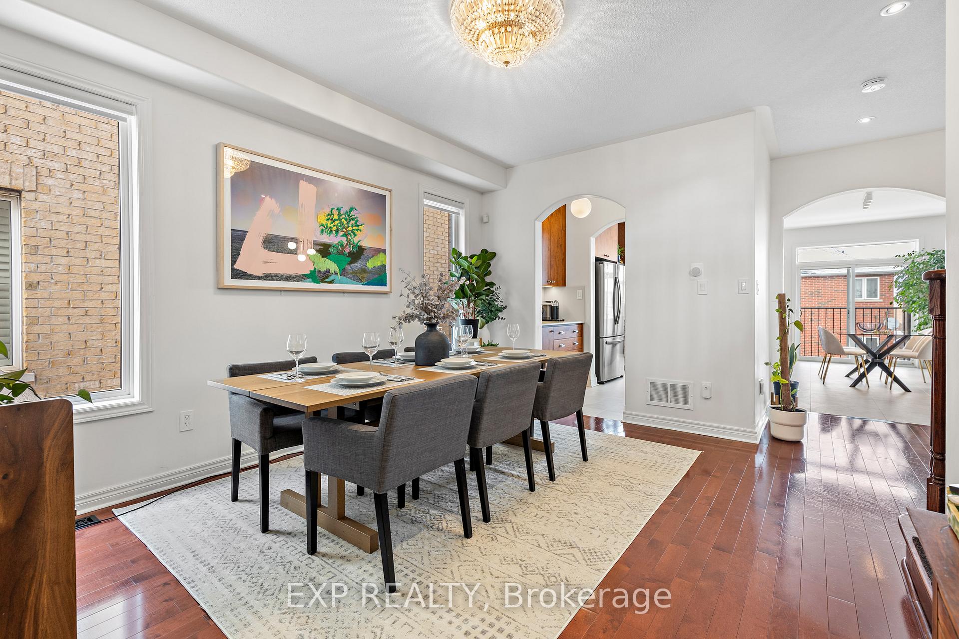 Photo 16 of 460 Autumn Hill Boulevard, Vaughan, Patterson — HOMEH