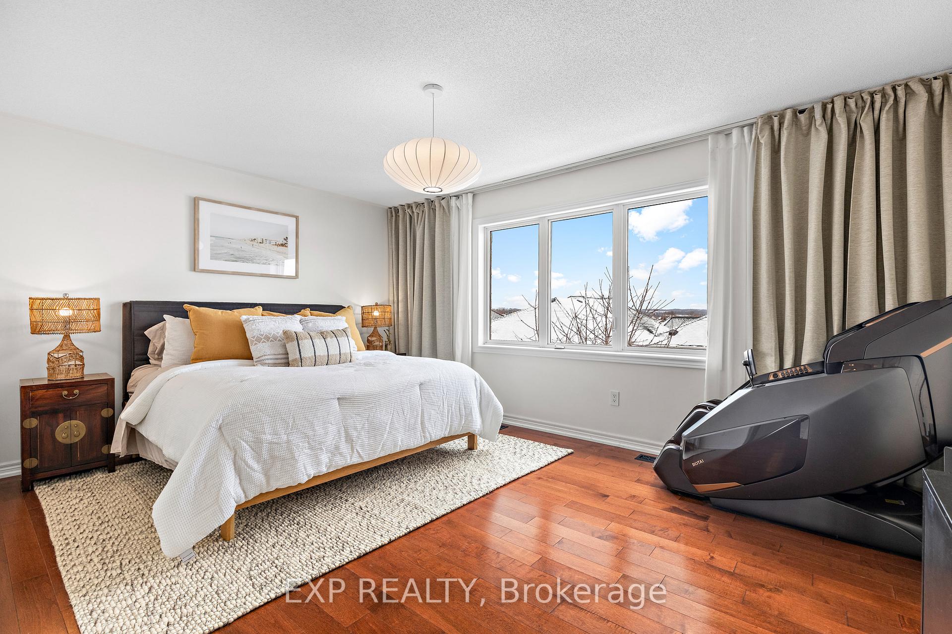 Photo 24 of 460 Autumn Hill Boulevard, Vaughan, Patterson — HOMEH