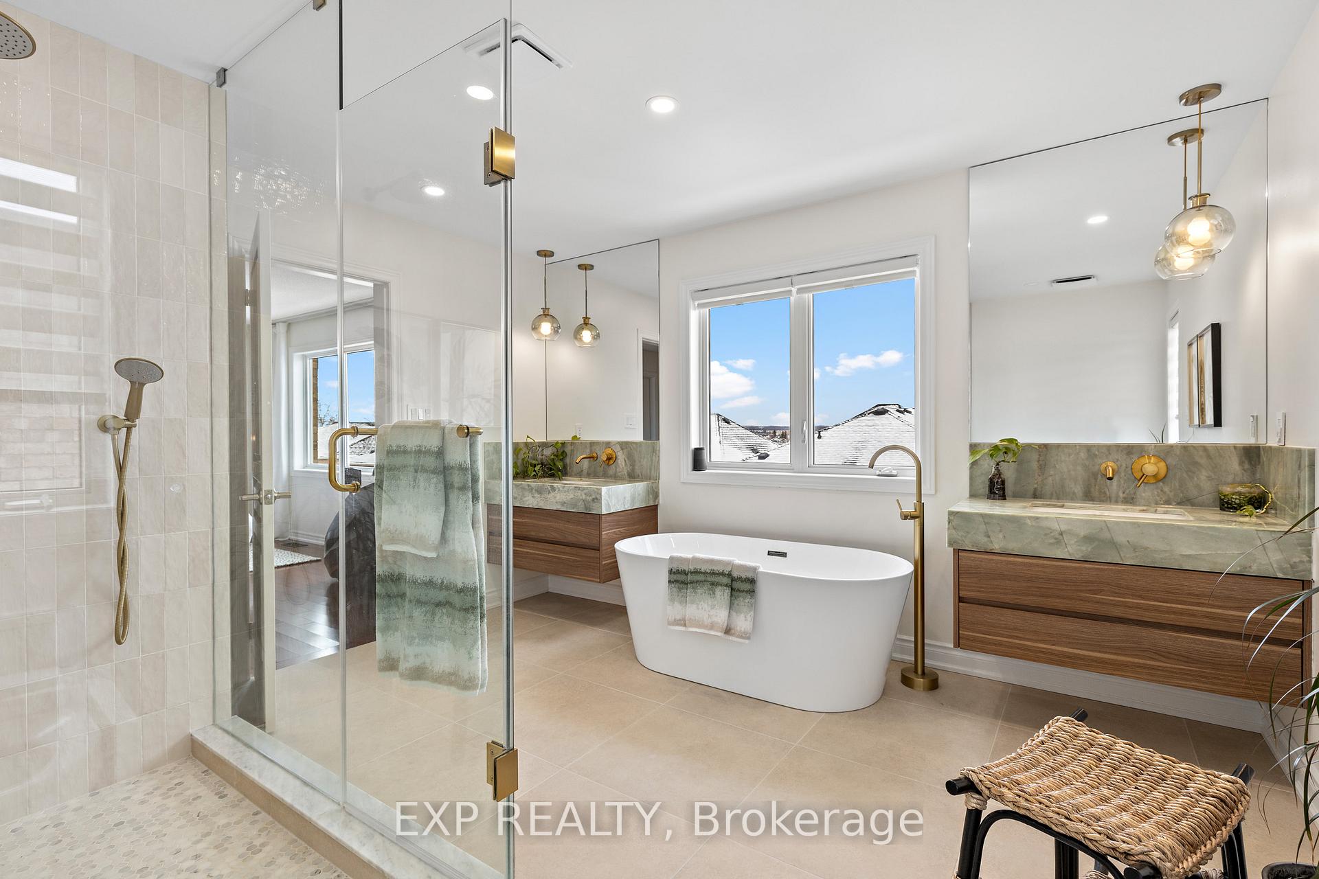 Photo 26 of 460 Autumn Hill Boulevard, Vaughan, Patterson — HOMEH