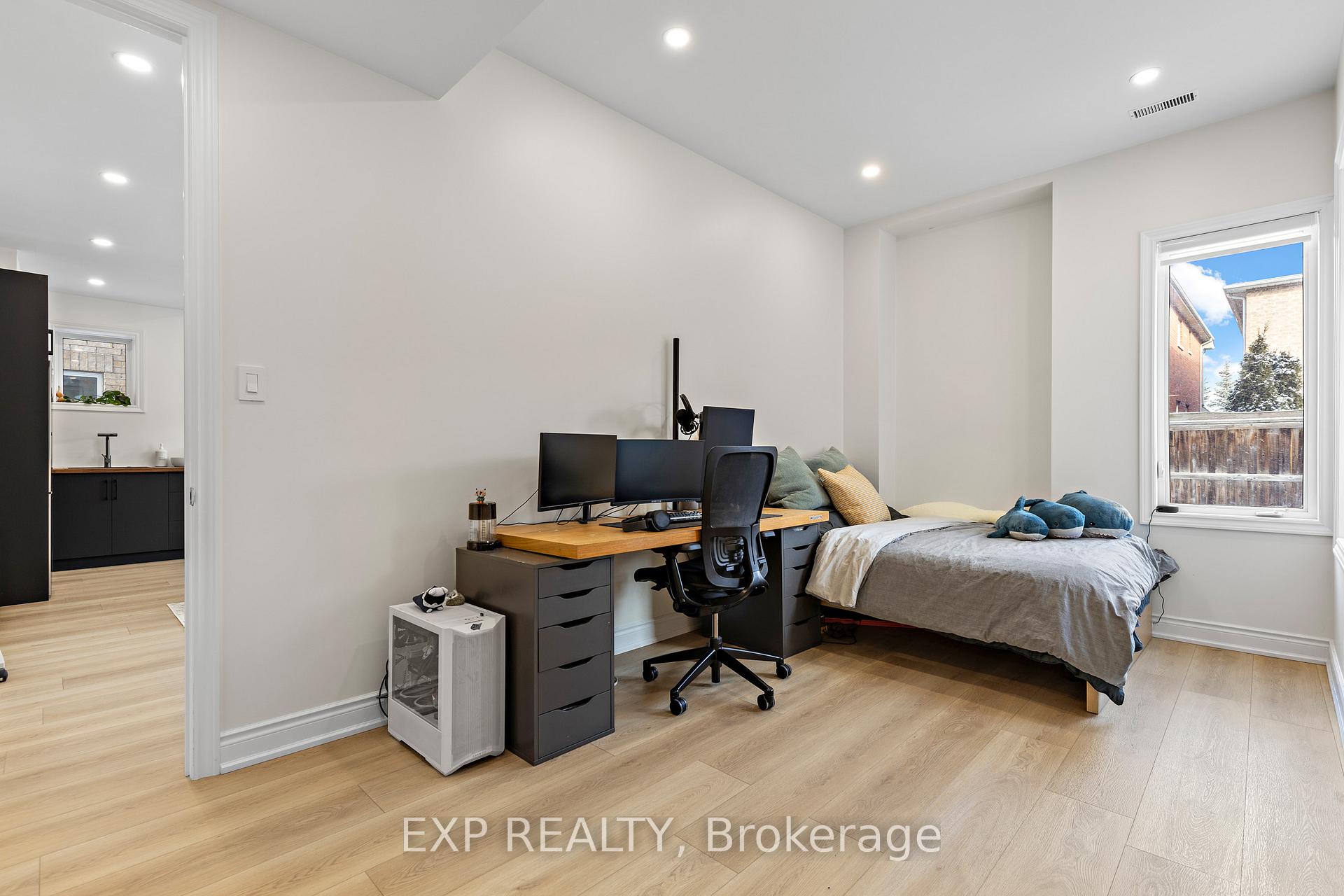 Photo 36 of 460 Autumn Hill Boulevard, Vaughan, Patterson — HOMEH